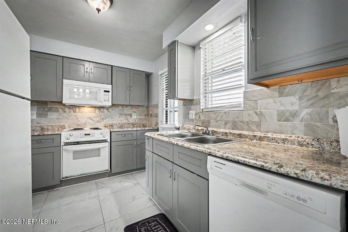 Photo 4 of 1540 EL PRADO Road 4, Jacksonville, FL 32216
