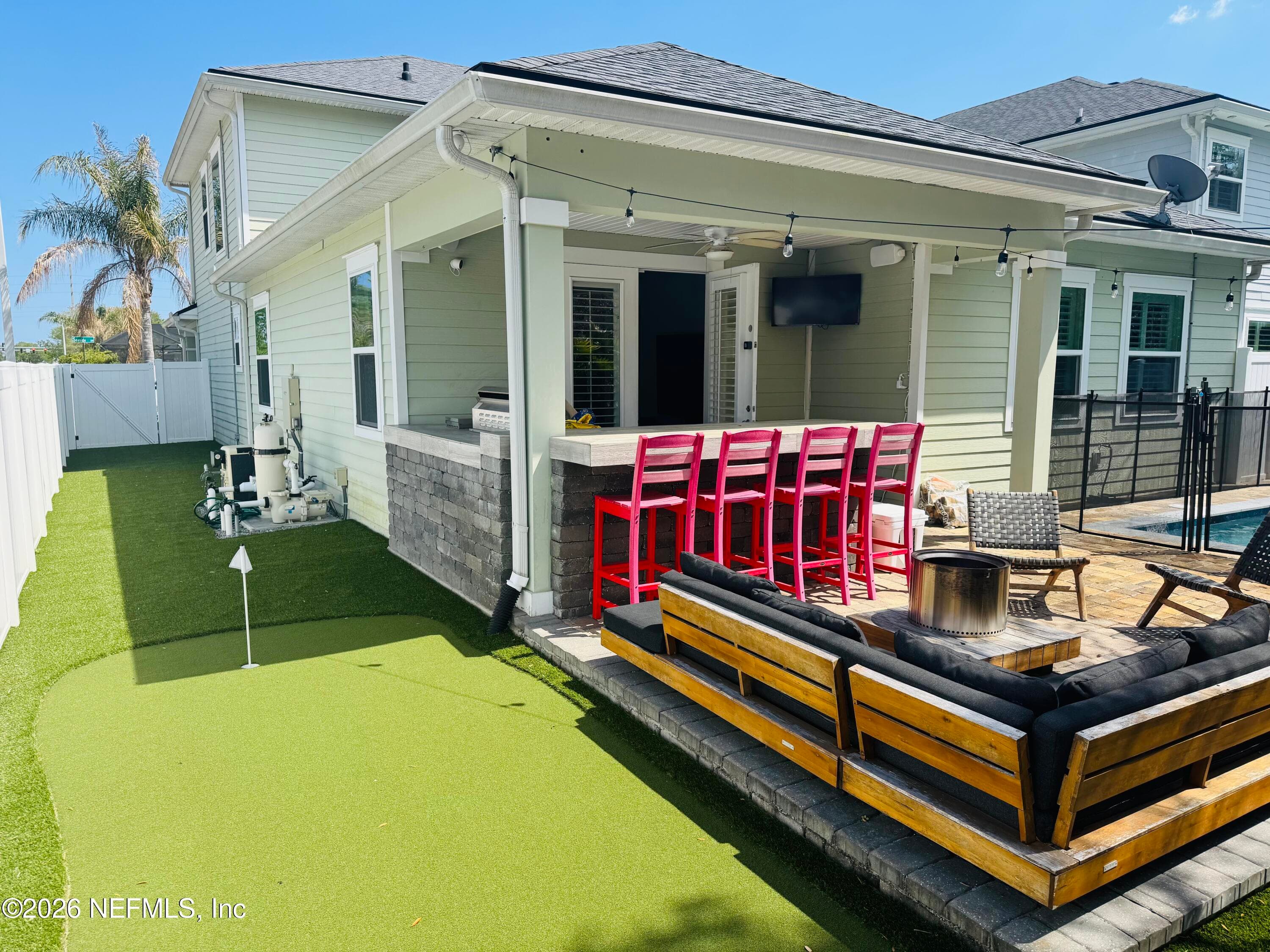 Photo 8 of 4000 SEASIDE Drive, Jacksonville Beach, FL 32250