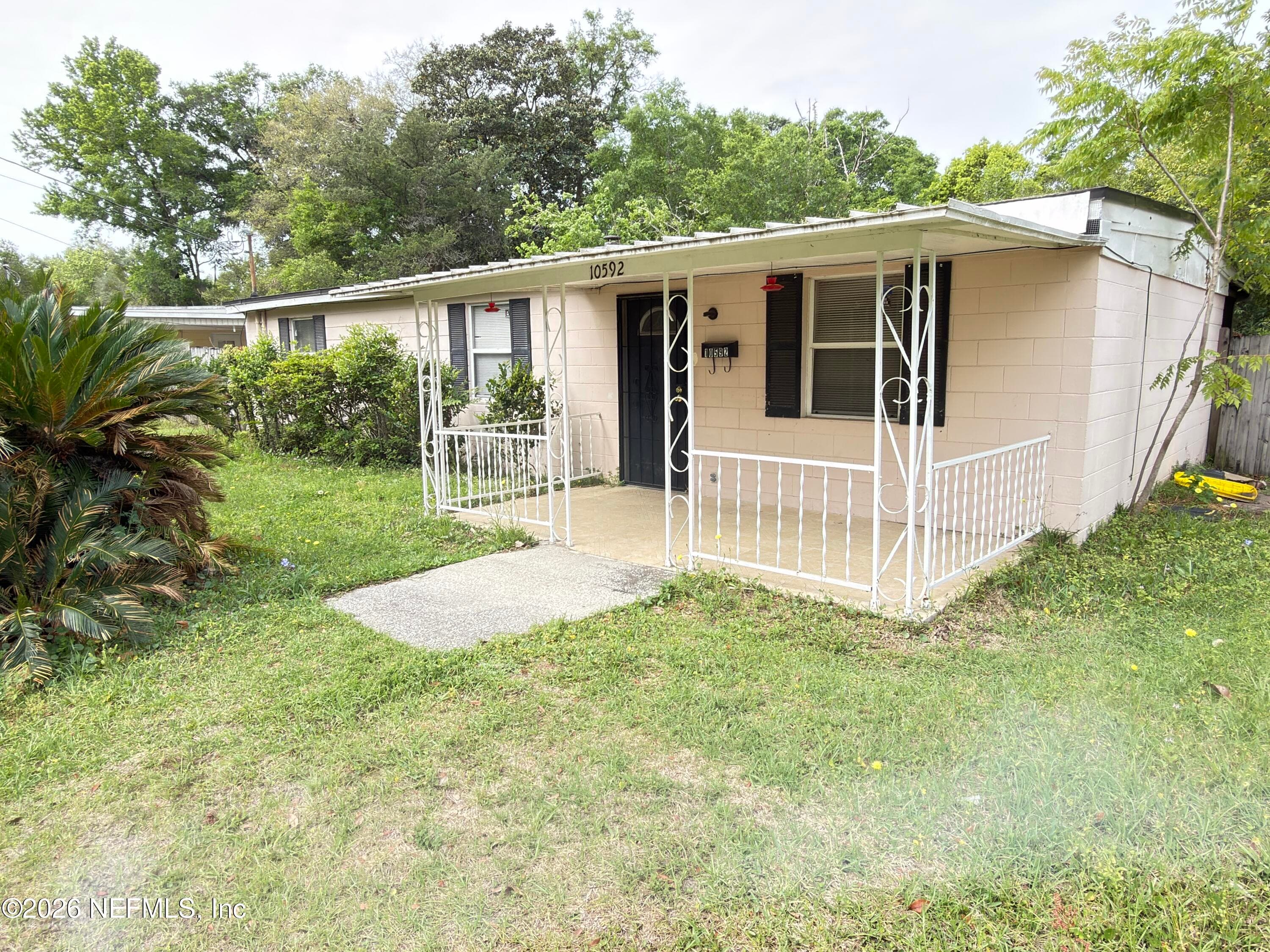 Photo 3 of 10592 HAVERFORD Road, Jacksonville, FL 32218
