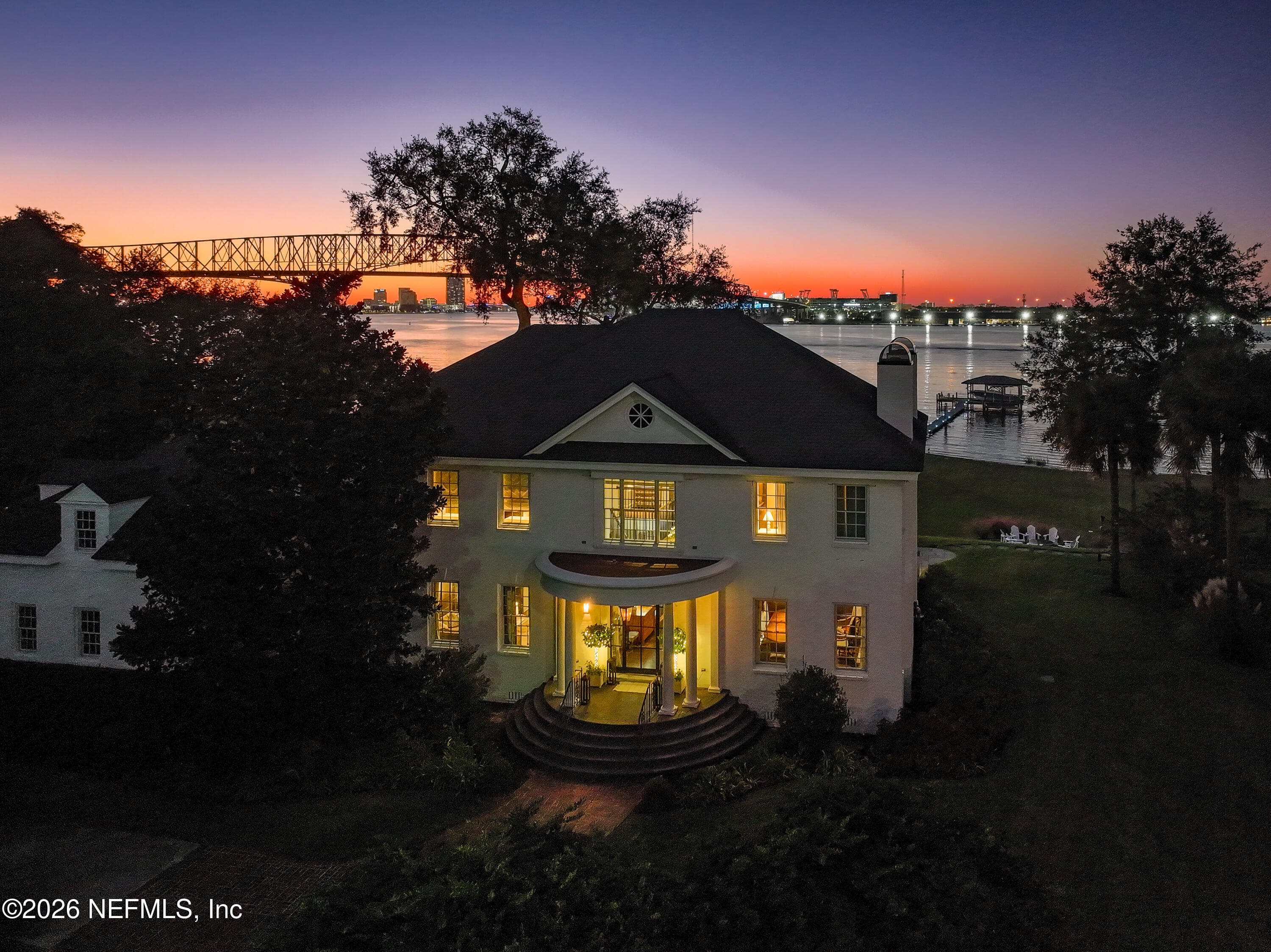 Magical by Day and even more Magical by night! Welcome home! — 4626 RIVER POINT Road W, Jacksonville, FL 32207