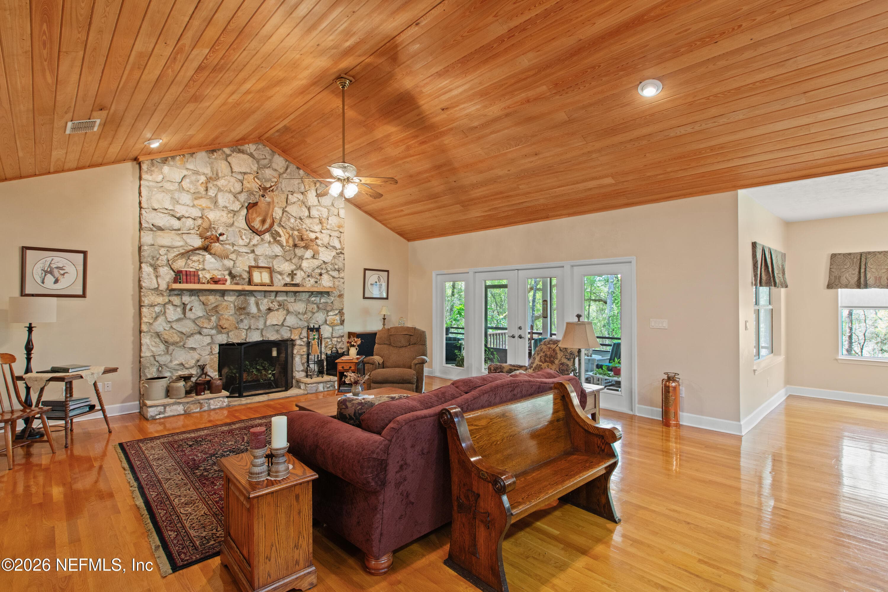 Family Room — 1320 COUNTY RD 315, Melrose, FL 32666