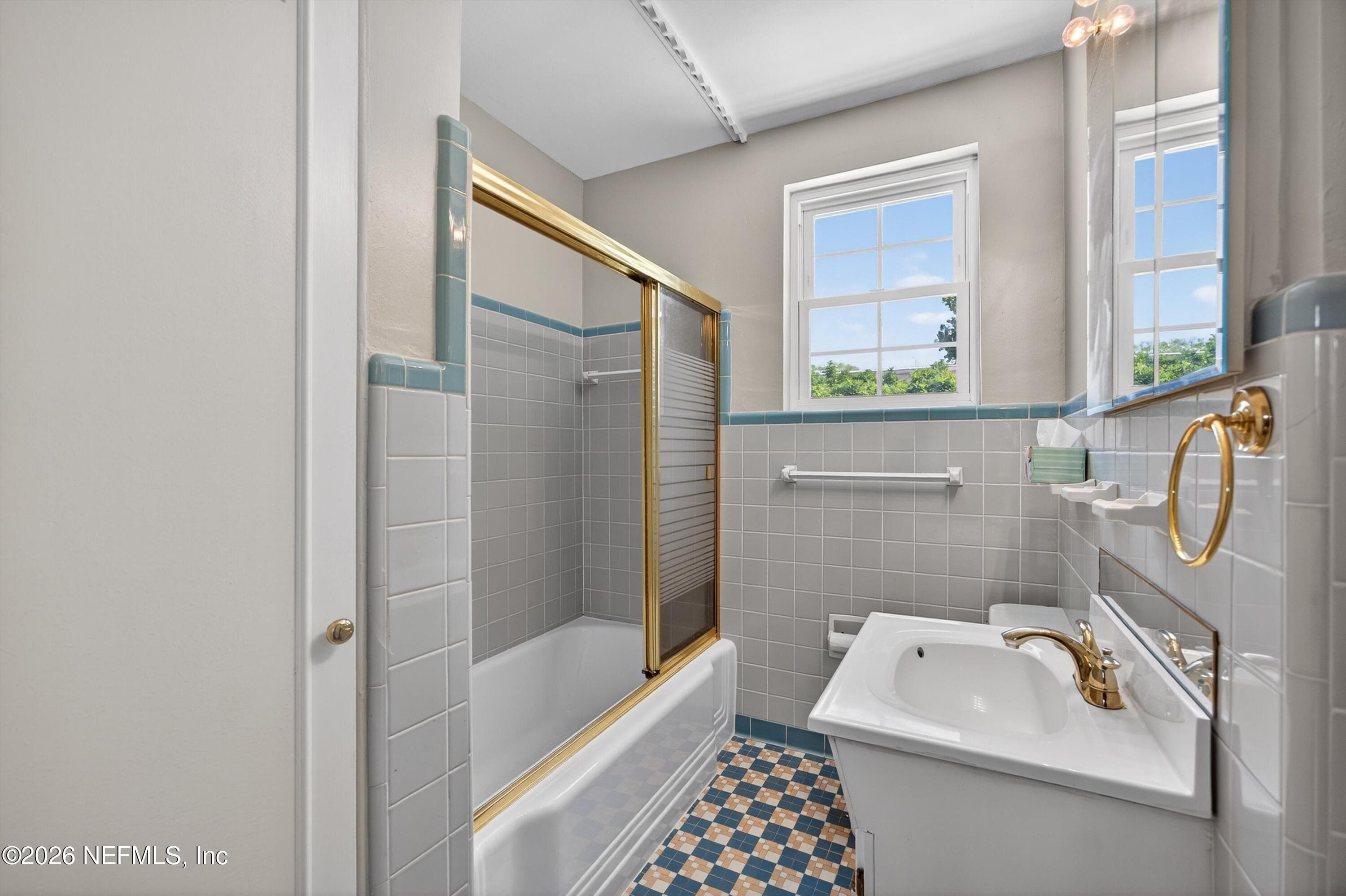 Bathroom Picture#1 — 4220 GENOA Avenue, Jacksonville, FL 32210
