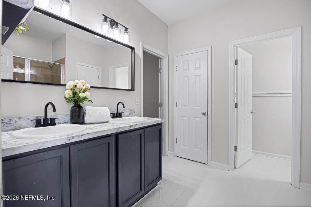 Master Bathroom — 4916 CREEK BLUFF Lane, Middleburg, FL 32068
