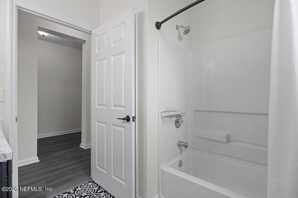Guest Bathroom — 4916 CREEK BLUFF Lane, Middleburg, FL 32068