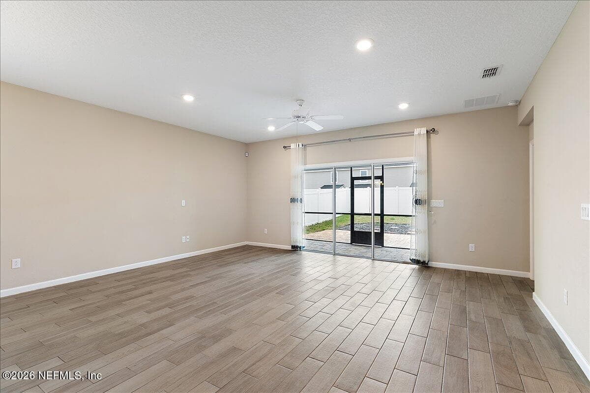 Photo 7 of 1694 MATHEWS MANOR Drive, Jacksonville, FL 32211