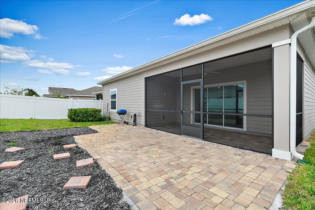 Photo 19 of 1694 MATHEWS MANOR Drive, Jacksonville, FL 32211