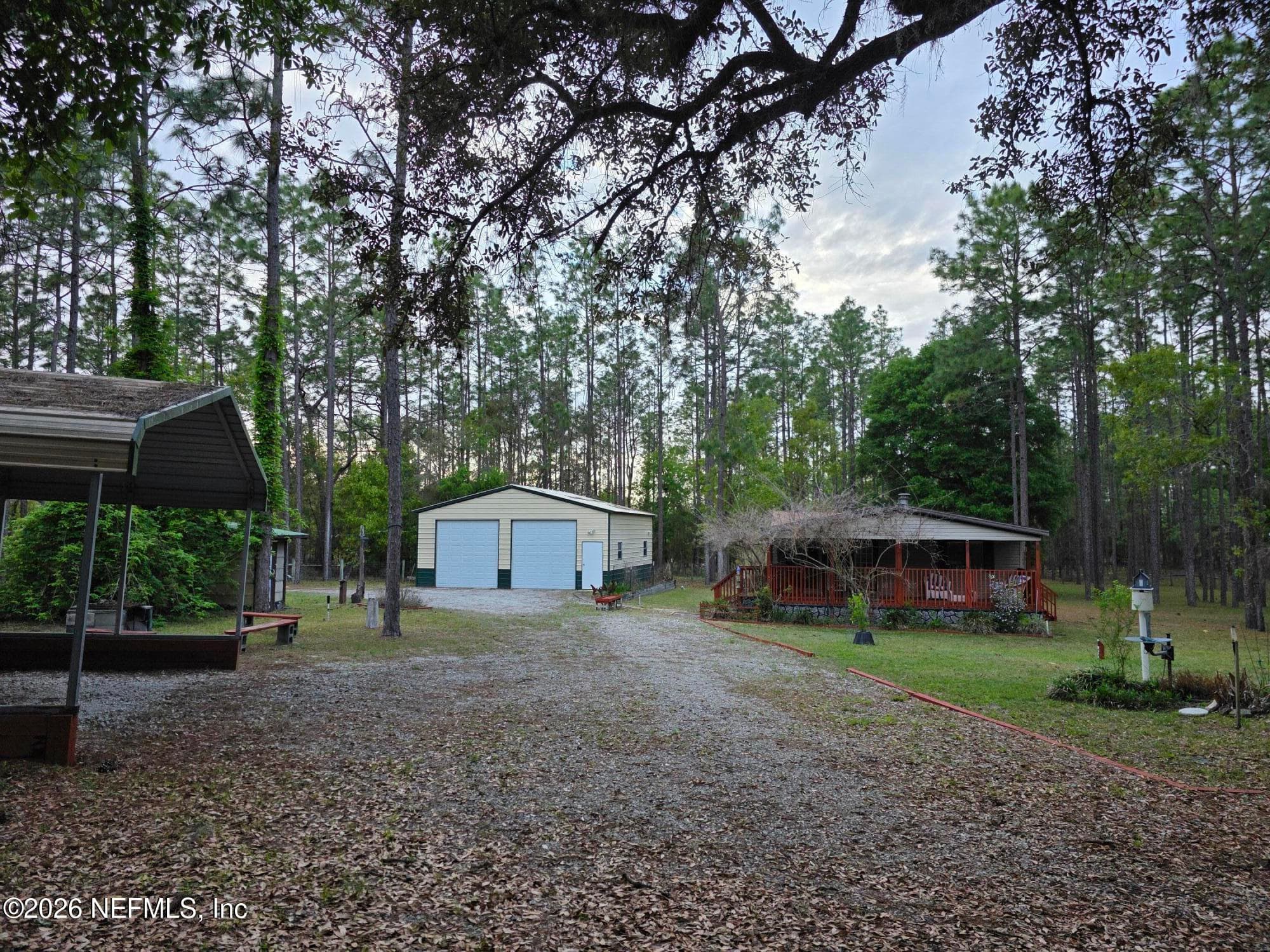 110 HILL TOP Loop, Hawthorne, FL 32640