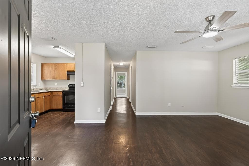 Photo 11 of 2080 TUSKEGEE Road, Jacksonville, FL 32209