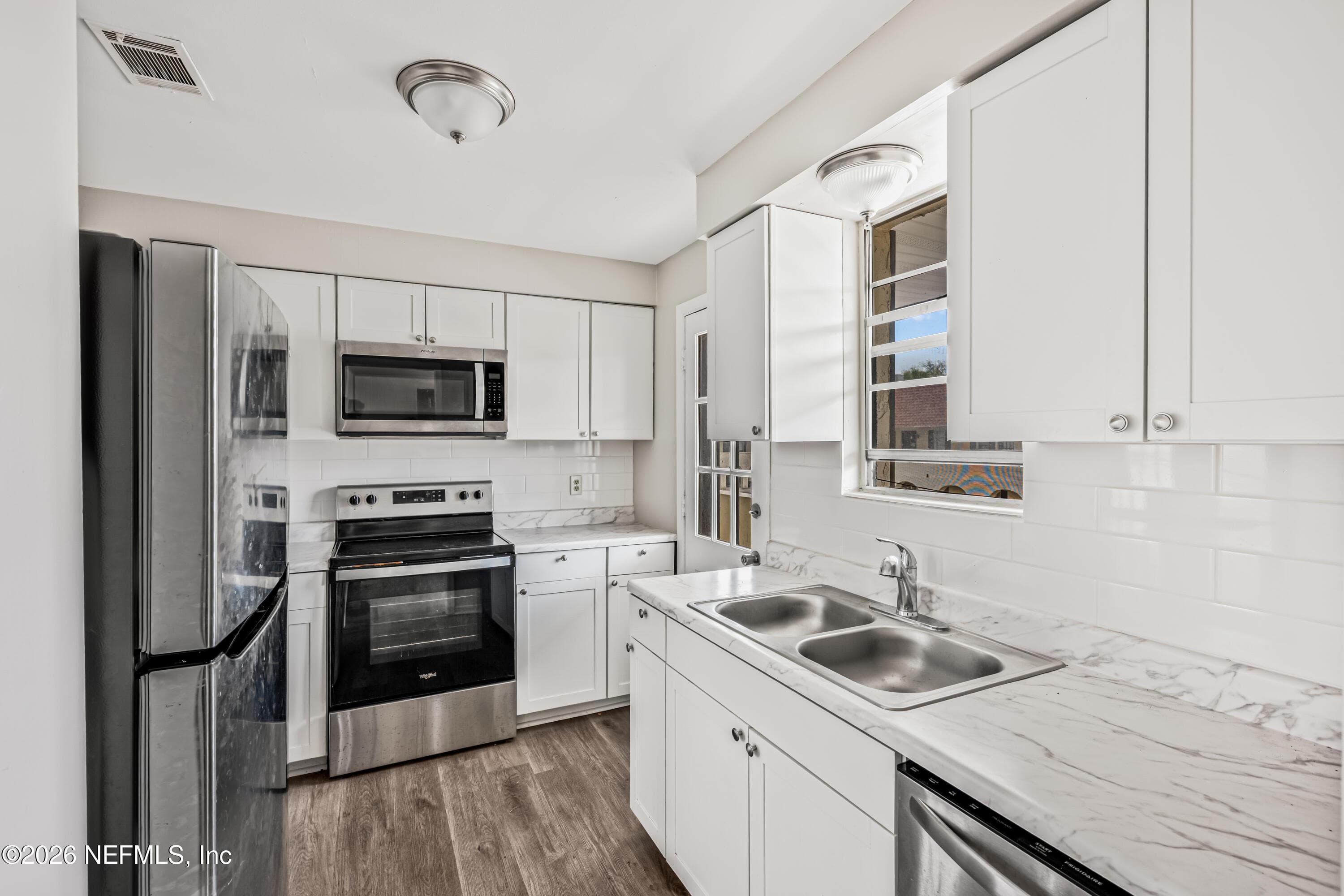 Photo 7 of 1716 EL CAMINO Road 6, Jacksonville, FL 32216