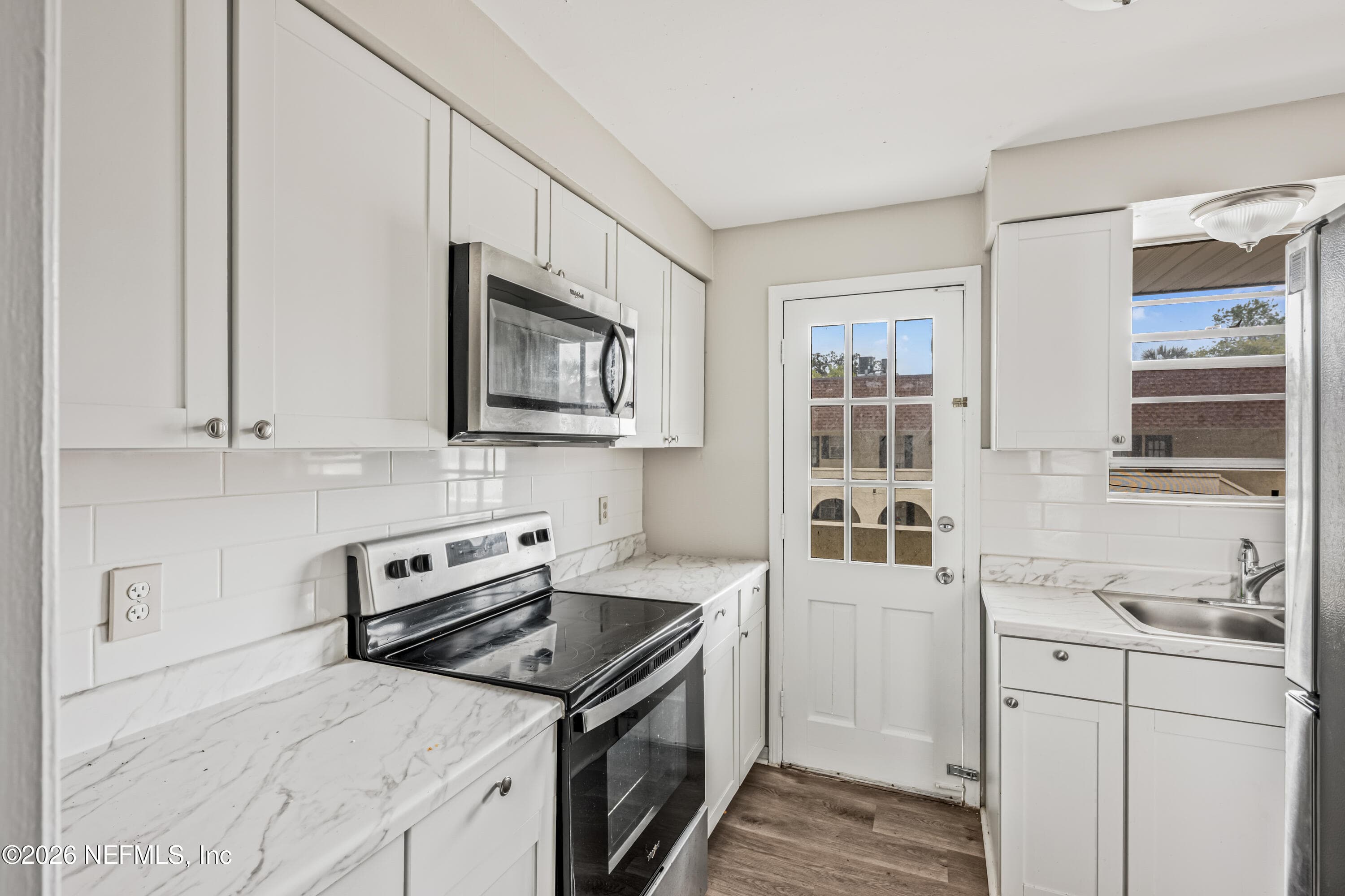 Photo 8 of 1716 EL CAMINO Road 6, Jacksonville, FL 32216