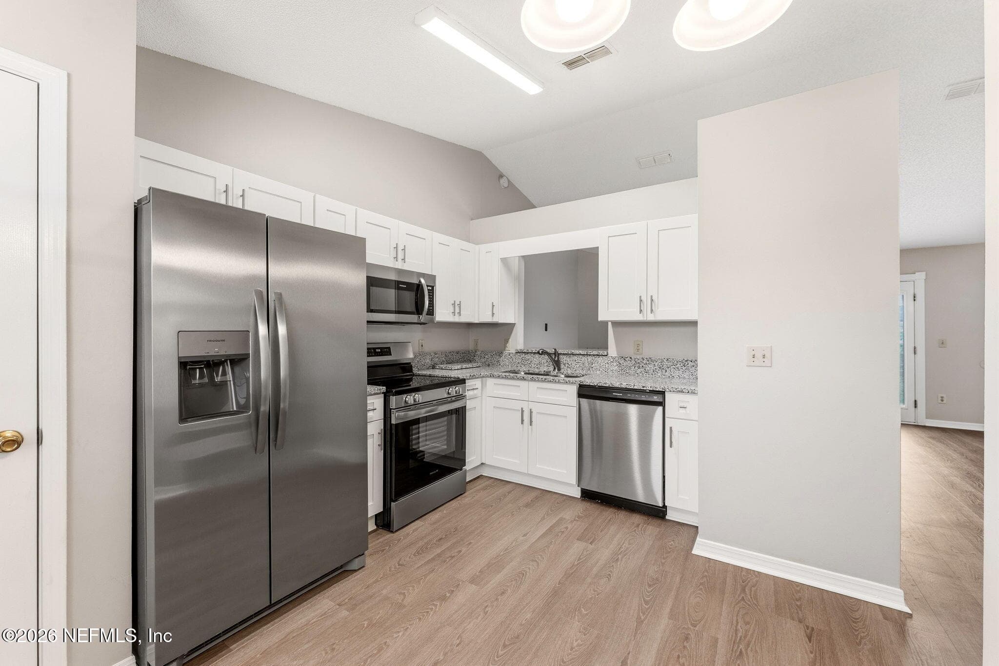 Photo 7 of 7809 ALLSPICE Circle E, Jacksonville, FL 32244