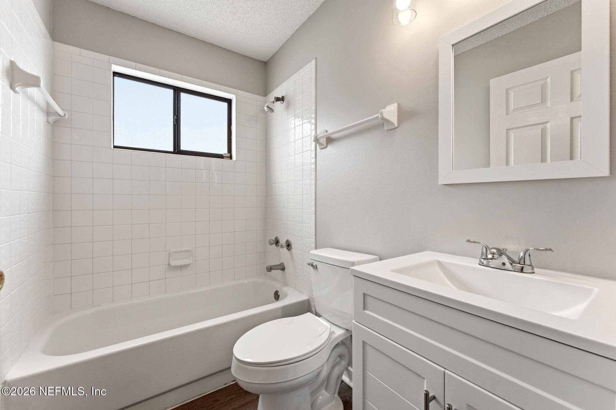 Guest Bath — 7809 ALLSPICE Circle E, Jacksonville, FL 32244