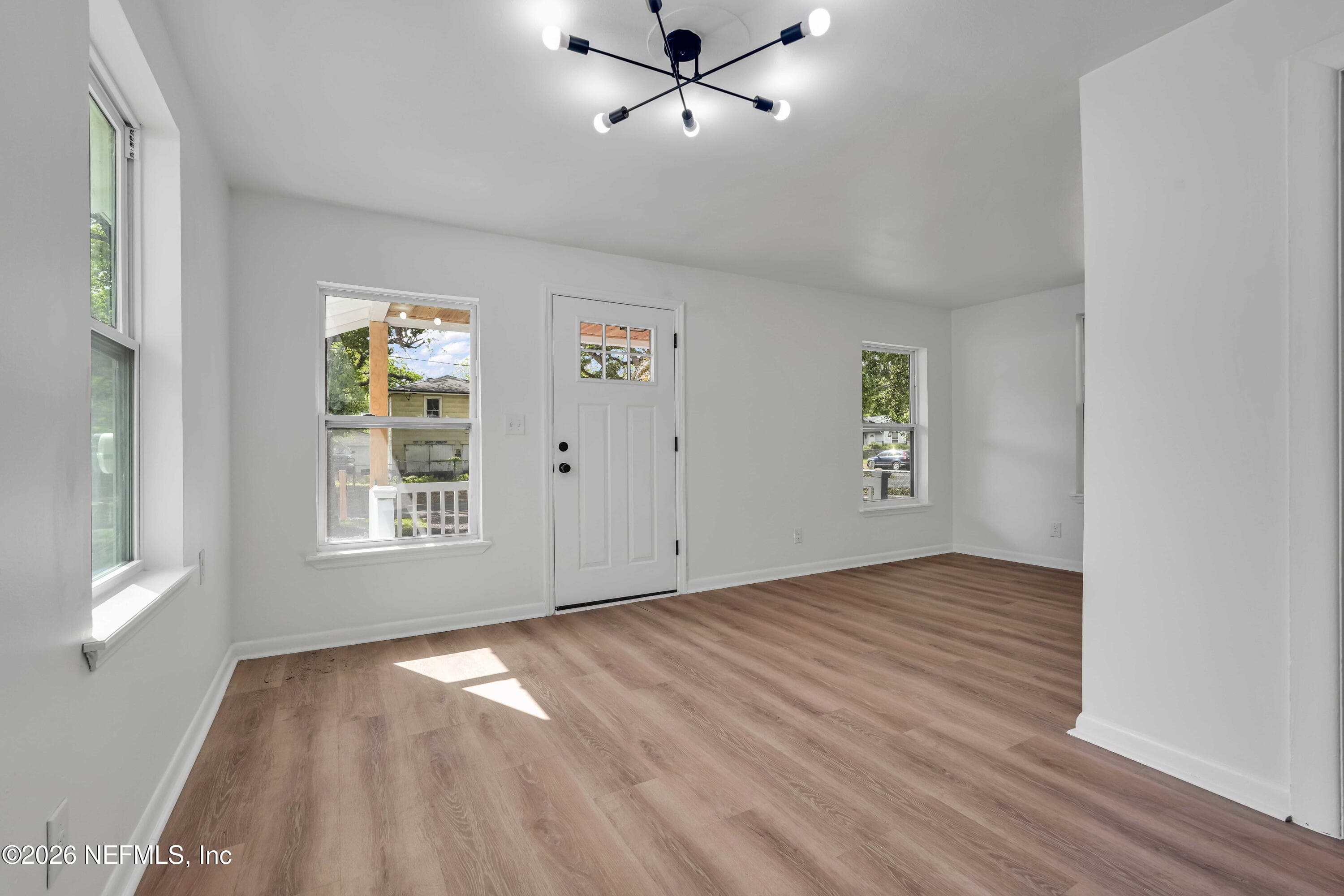 Photo 8 of 809 OWEN Avenue, Jacksonville, FL 32205