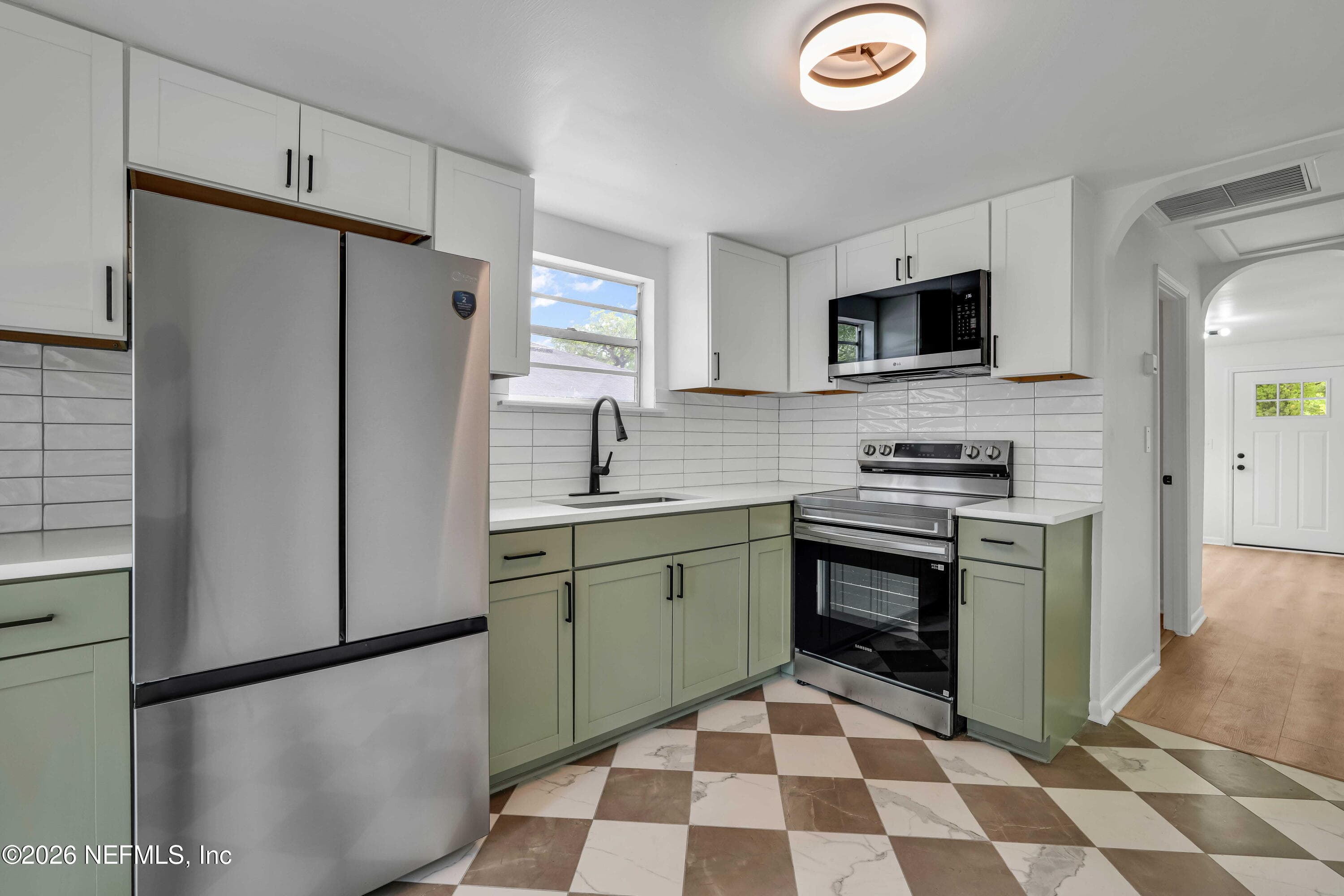 Photo 10 of 809 OWEN Avenue, Jacksonville, FL 32205