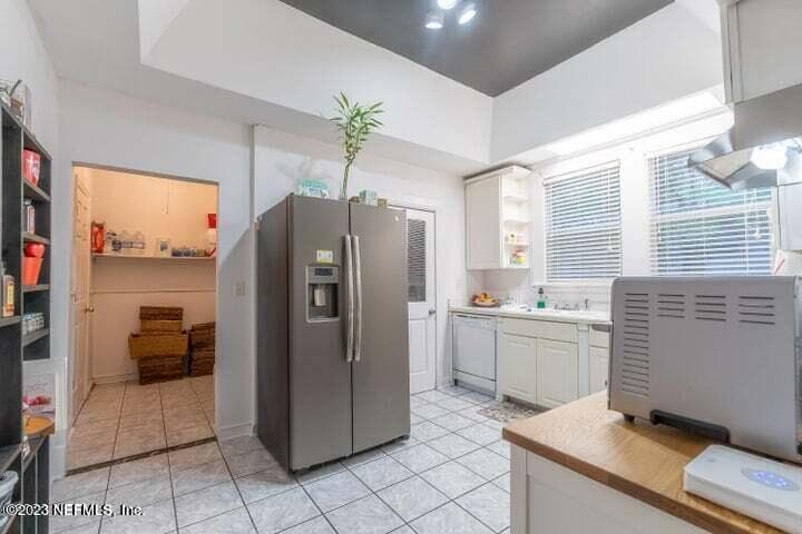 Photo 9 of 440 E 6TH Street, Jacksonville, FL 32206