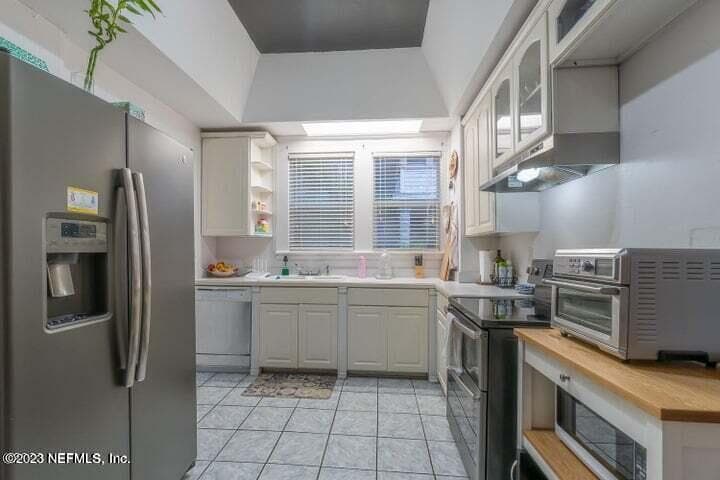 Photo 11 of 440 E 6TH Street, Jacksonville, FL 32206