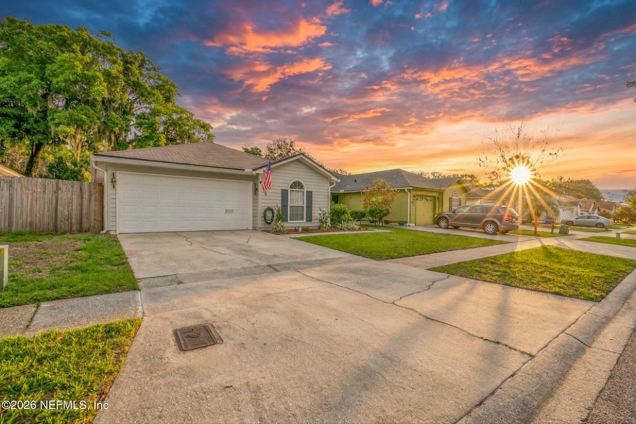 Photo 2 of 925 MAJESTIC CYPRESS Drive N, Jacksonville, FL 32233