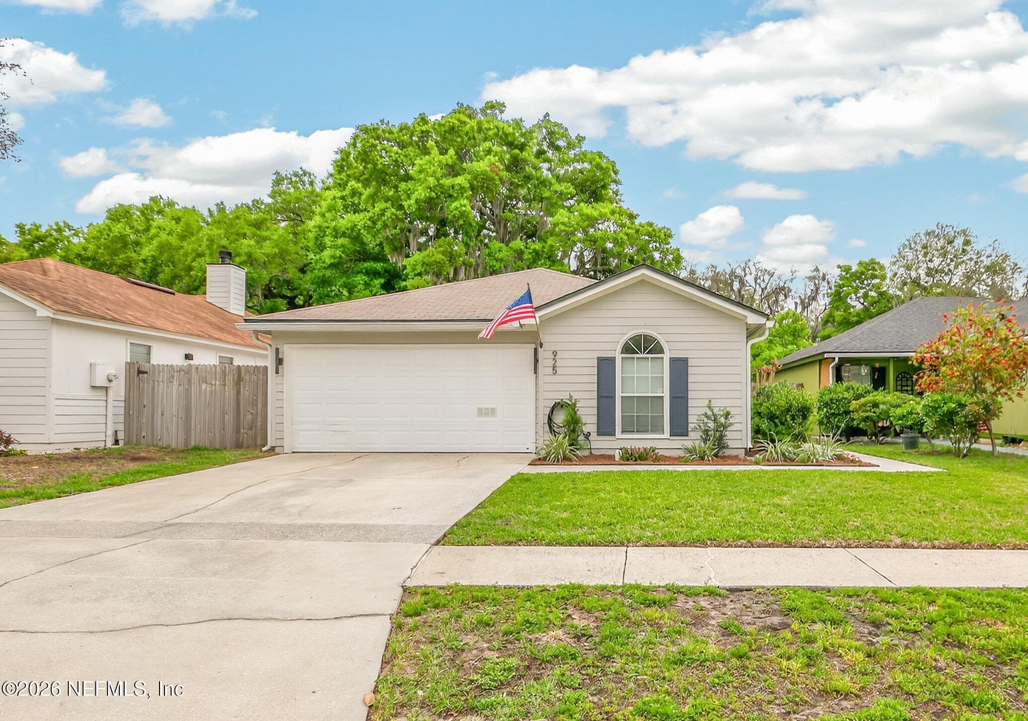 Photo 3 of 925 MAJESTIC CYPRESS Drive N, Jacksonville, FL 32233