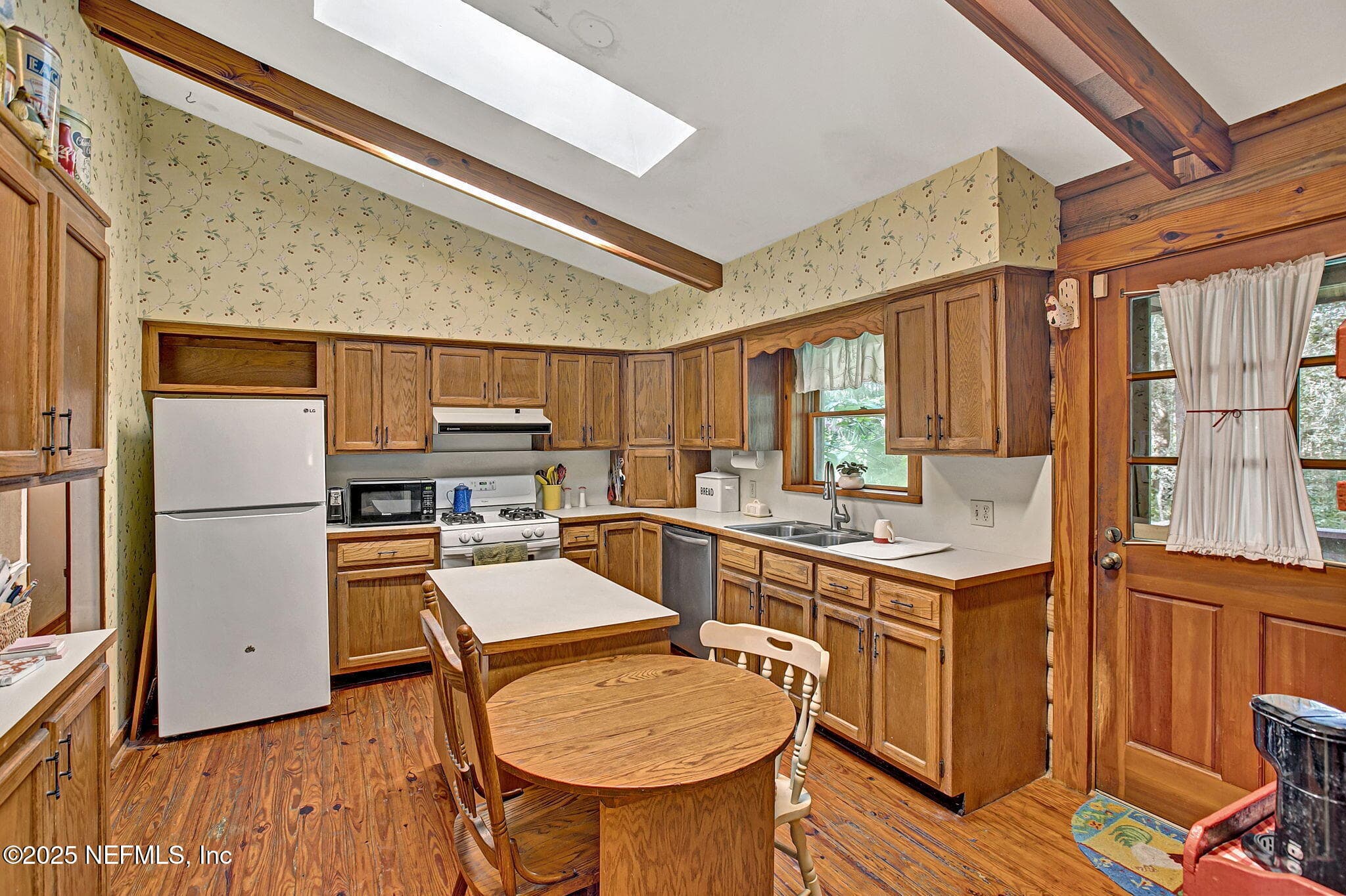 Photo 8 of 2029 SHADOW Lane, Neptune Beach, FL 32266