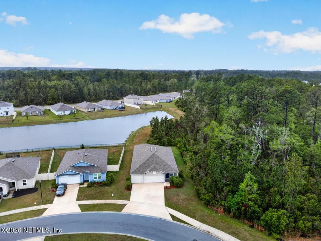 Photo 2 of 70144 ROSEAPPLE Court, Yulee, FL 32097