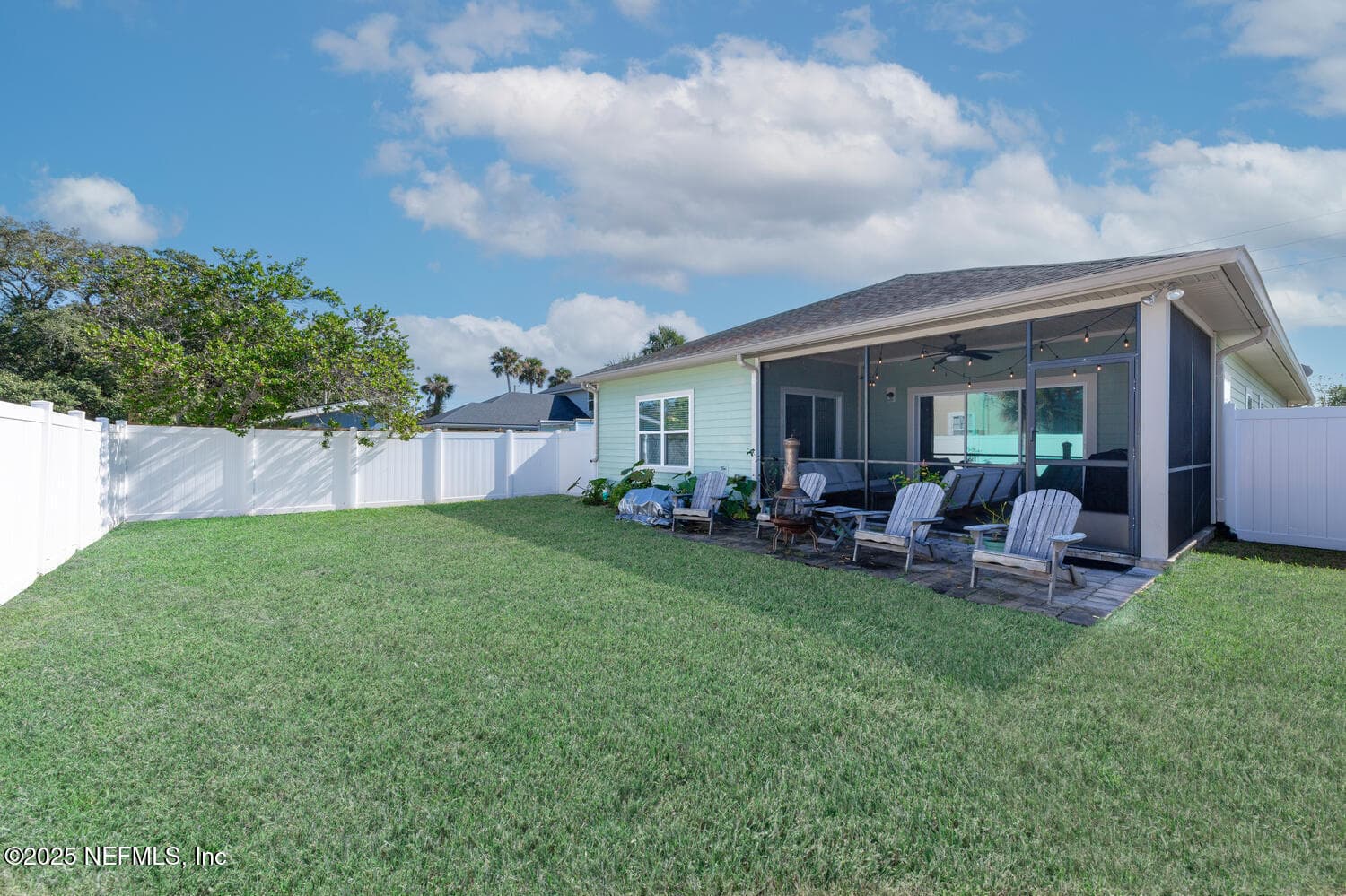 Photo 5 of 305 N 9TH Street, Jacksonville Beach, FL 32250