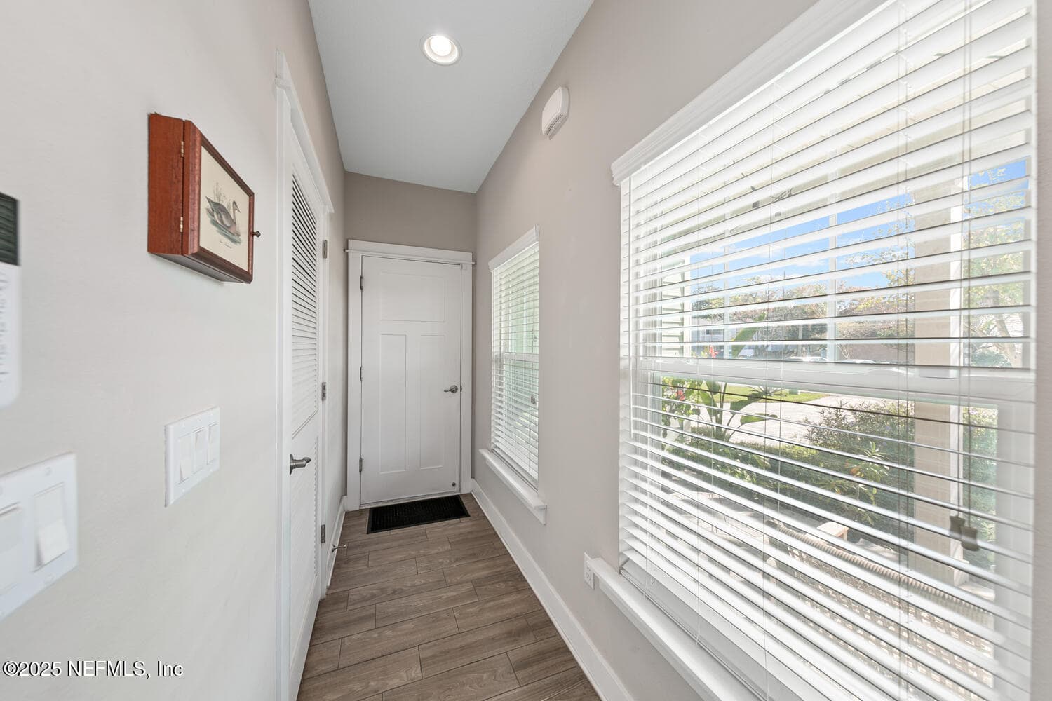 Photo 9 of 305 N 9TH Street, Jacksonville Beach, FL 32250