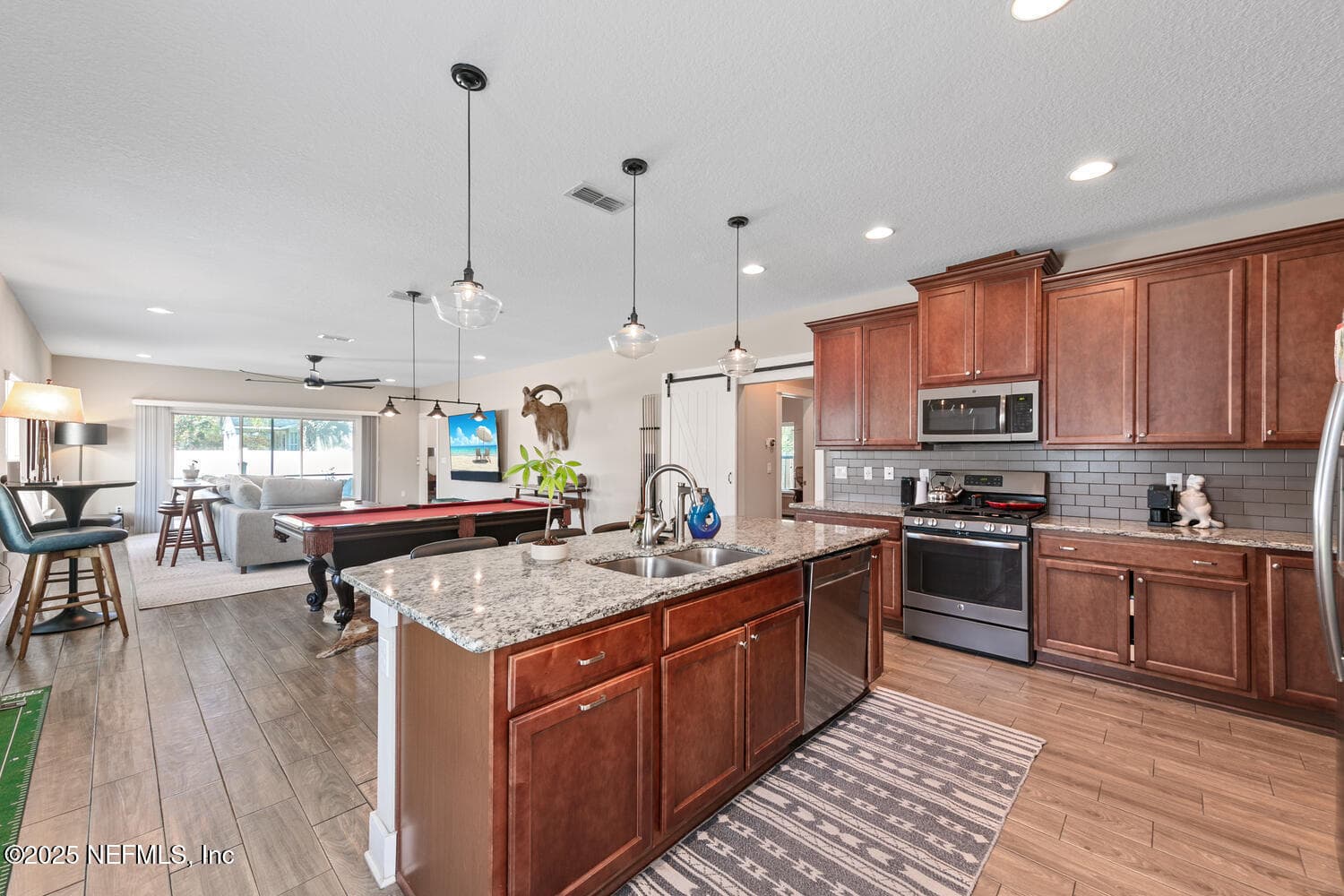 Photo 11 of 305 N 9TH Street, Jacksonville Beach, FL 32250