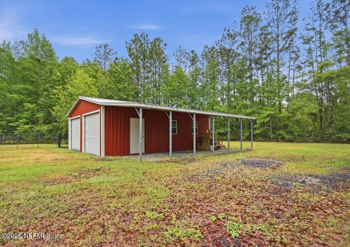detached garage — 8581 PINE Avenue, Macclenny, FL 32063