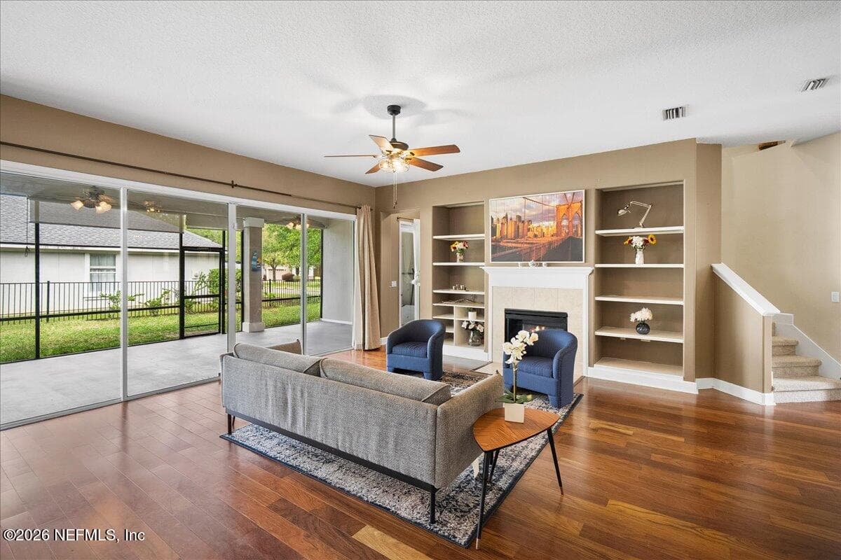 Photo 4 of 2470 COUNTRY SIDE Drive, Fleming Island, FL 32003