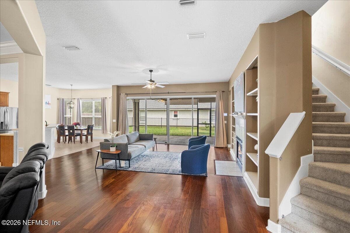 Photo 3 of 2470 COUNTRY SIDE Drive, Fleming Island, FL 32003
