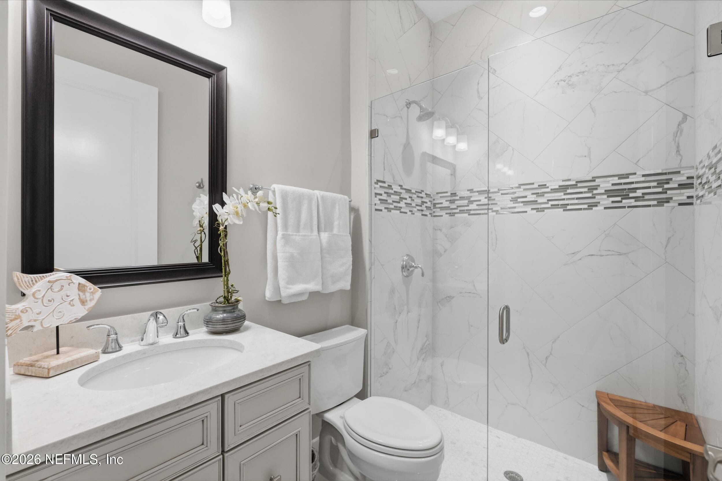 Guest bath glass shower marble — 323 MAHI Drive, Ponte Vedra, FL 32081