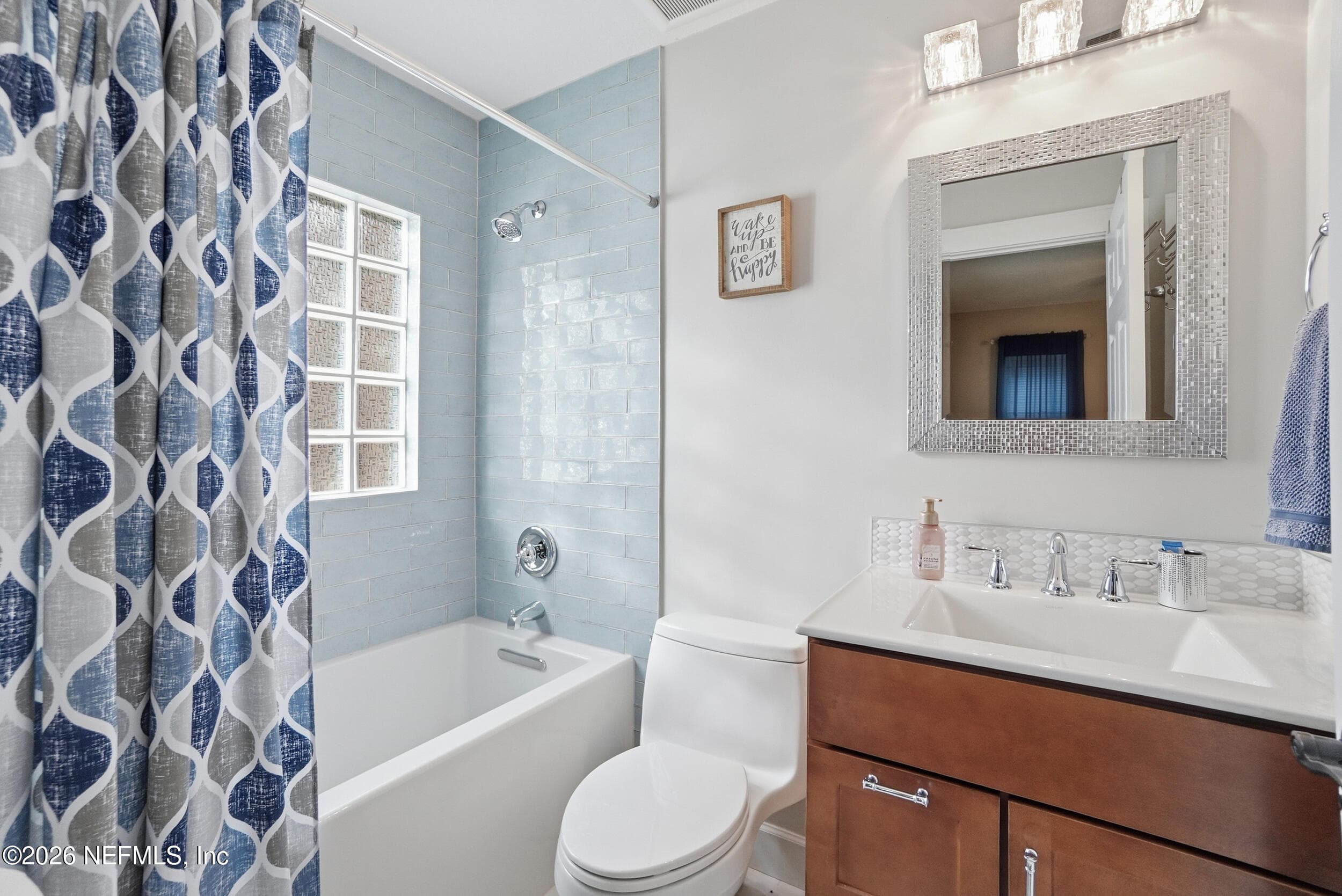 Guest Bedroom Ensuite bathroom — 2408 STOCKTON Drive, Fleming Island, FL 32003