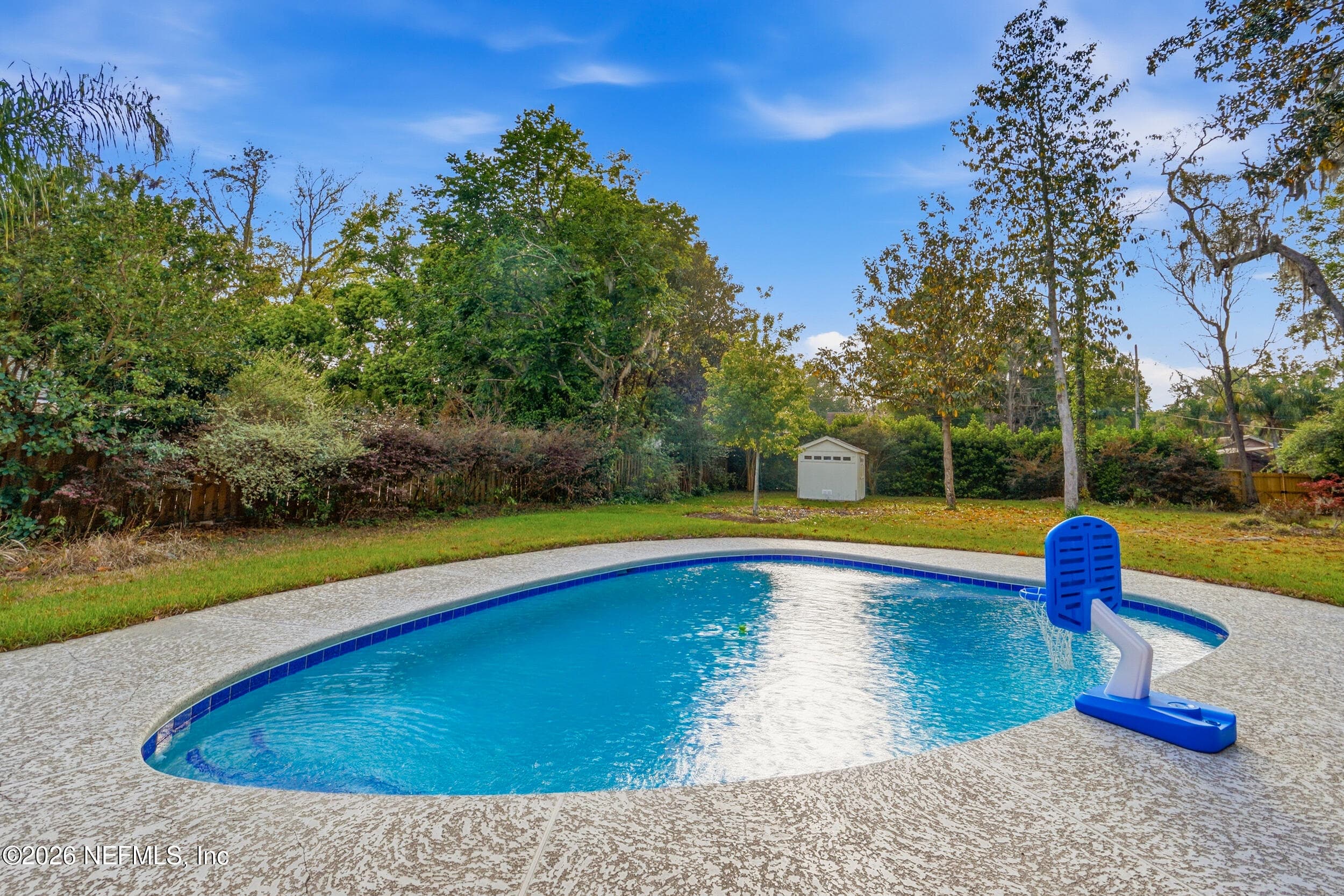 Lush landscaping — 2408 STOCKTON Drive, Fleming Island, FL 32003