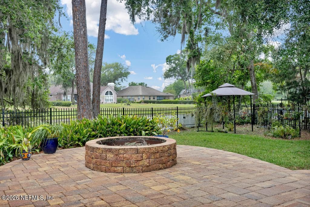 fire pit — 1943 ROSE MALLOW Lane, Fleming Island, FL 32003