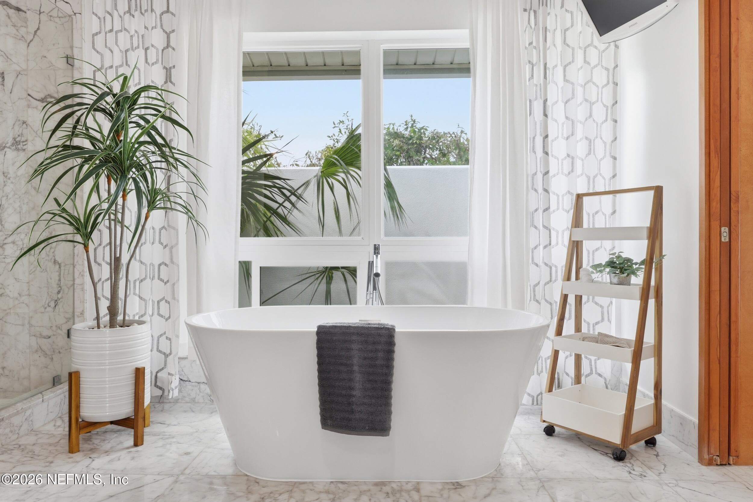 Spa-like primary bathroom — 8071 PINE LAKE Road, Jacksonville, FL 32256