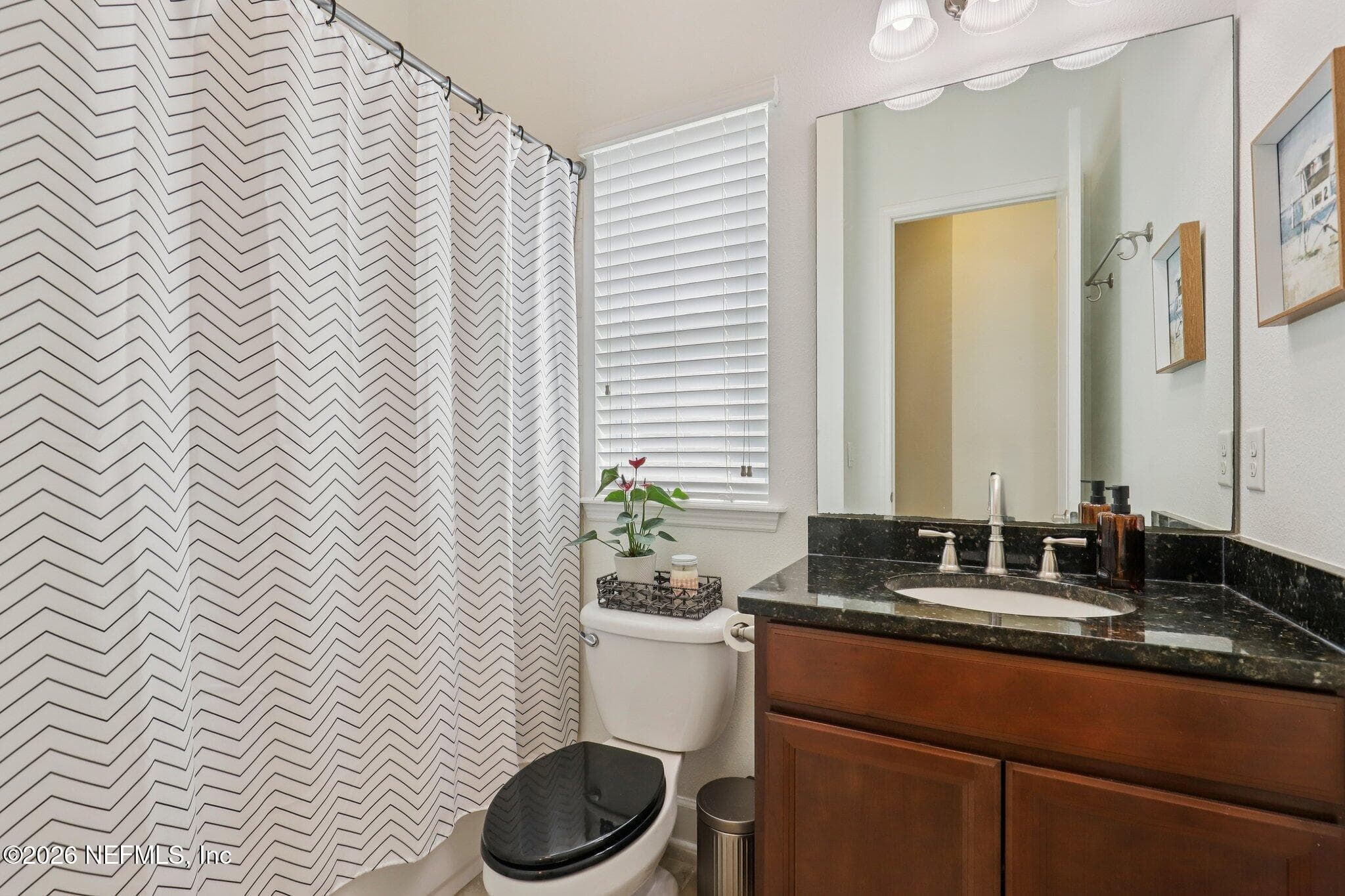 Jack n Jill bath located between 2 bedrooms — 529 STATELY SHOALS Trail, Ponte Vedra, FL 32081