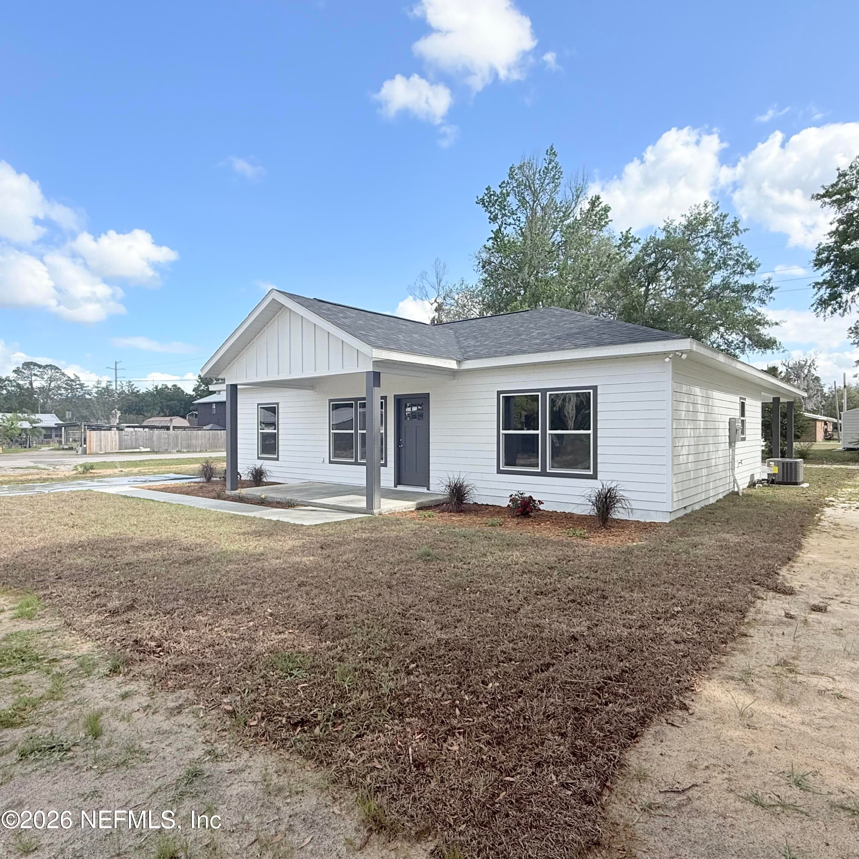 Photo 4 of 220 SW 3RD, Lake Butler, FL 32054