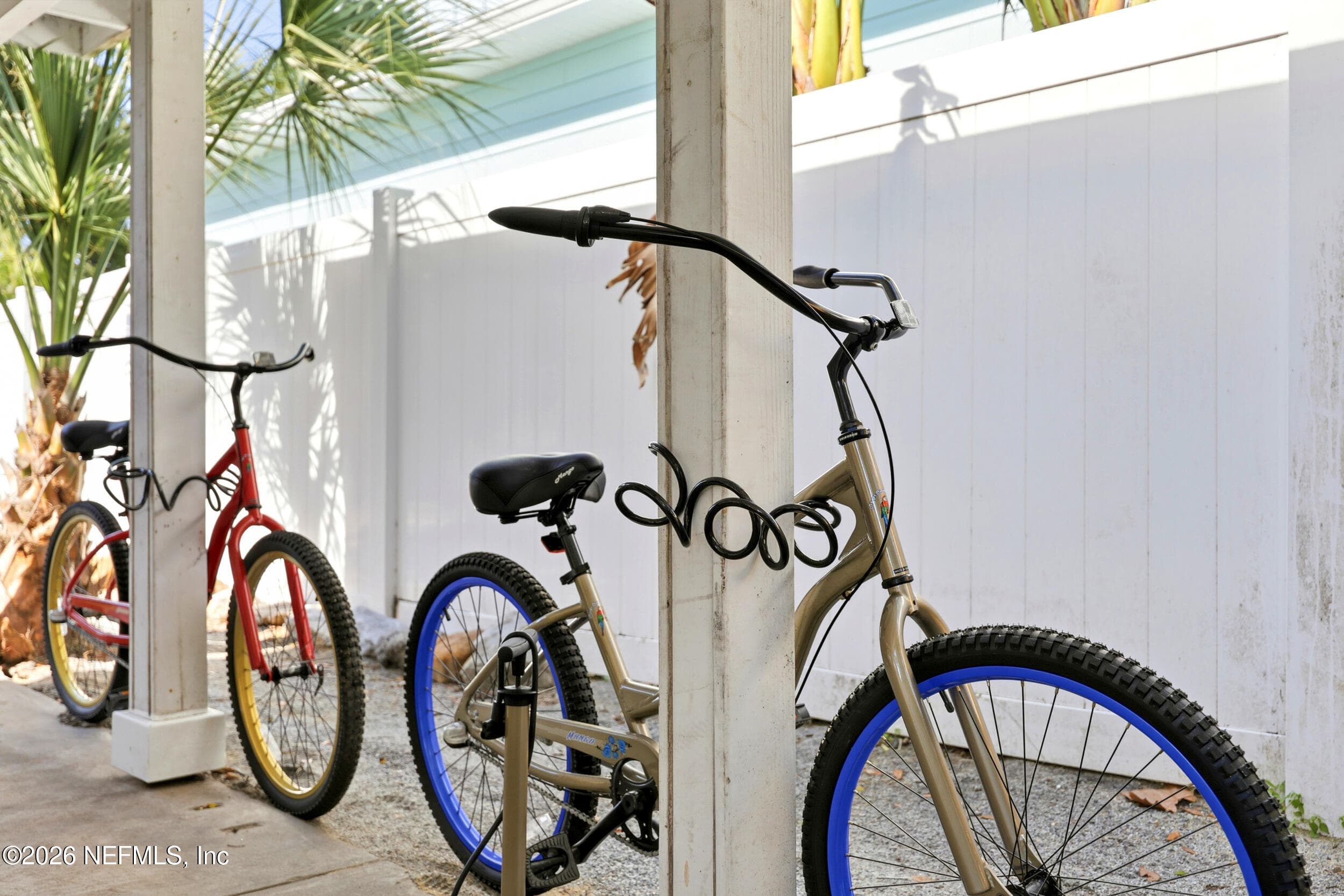 A quick bike ride to Beaches Town Center, Jack Russell Park and the beach! — 255 SHERRY Drive, Atlantic Beach, FL 32233