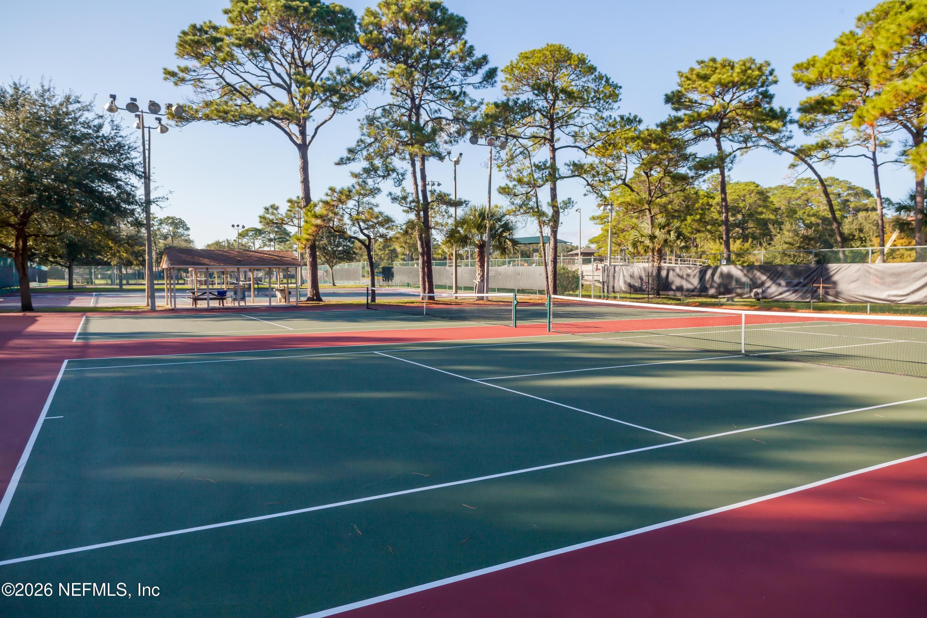 A bike or golf cart ride away from Jack Russell Park - enjoy the Farmer's Marker every Sunday! — 255 SHERRY Drive, Atlantic Beach, FL 32233