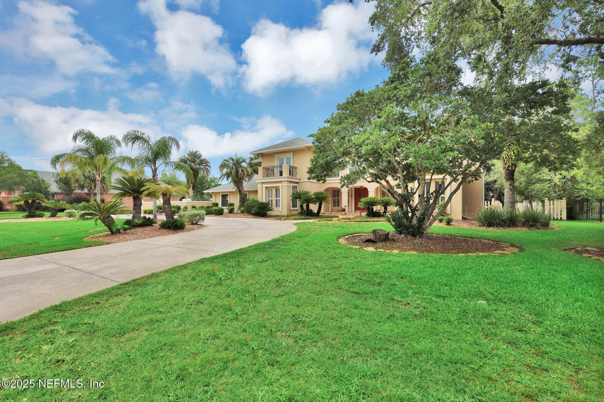 Photo 3 of 8227 MAR DEL PLATA Street E, Jacksonville, FL 32256