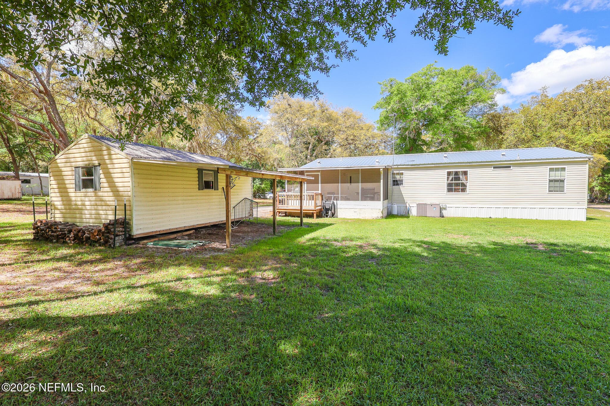 Photo 5 of 124 IDLEWOOD ACRES Lane, Pomona Park, FL 32181