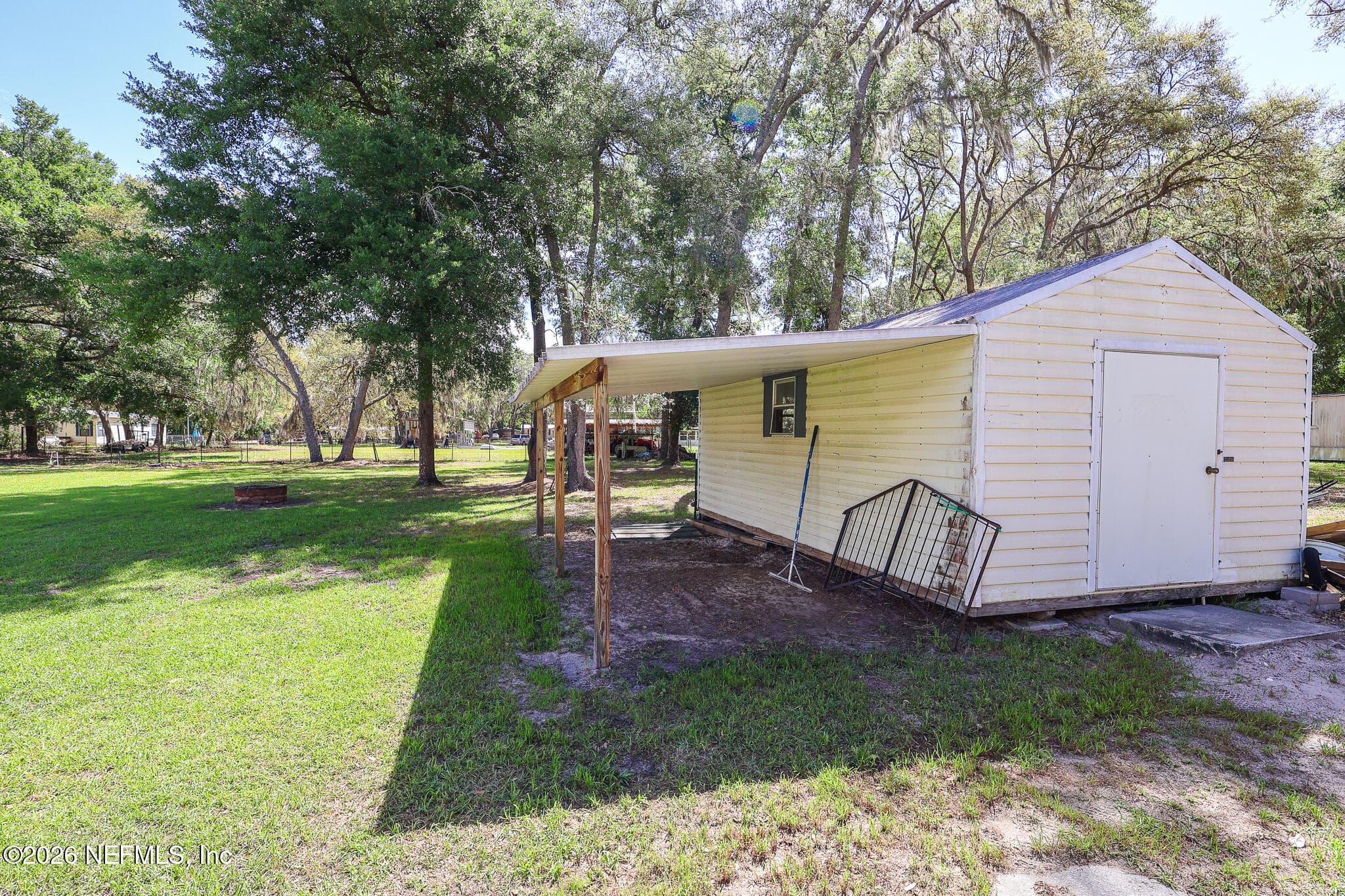 Photo 36 of 124 IDLEWOOD ACRES Lane, Pomona Park, FL 32181