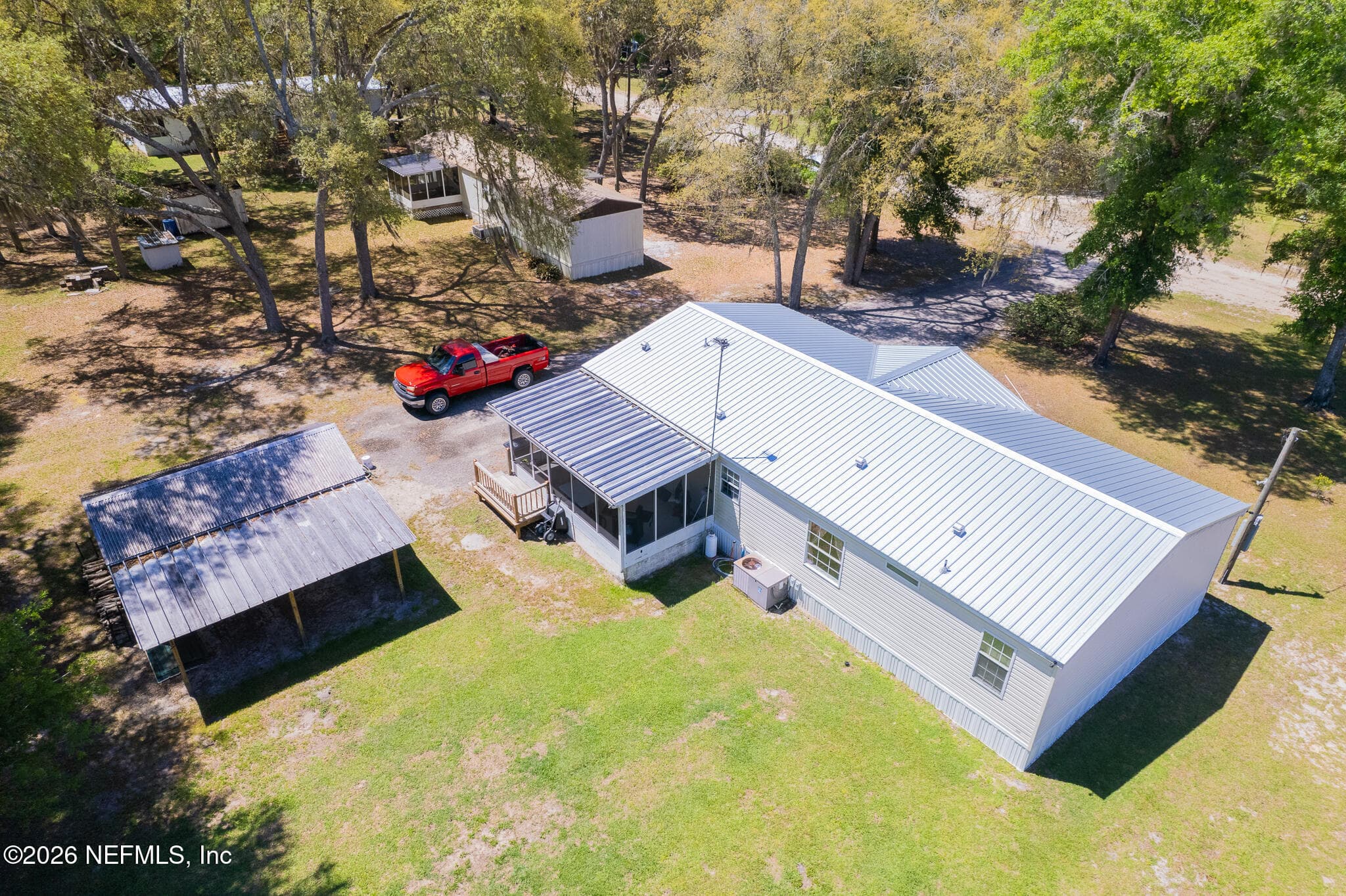 Photo 9 of 124 IDLEWOOD ACRES Lane, Pomona Park, FL 32181