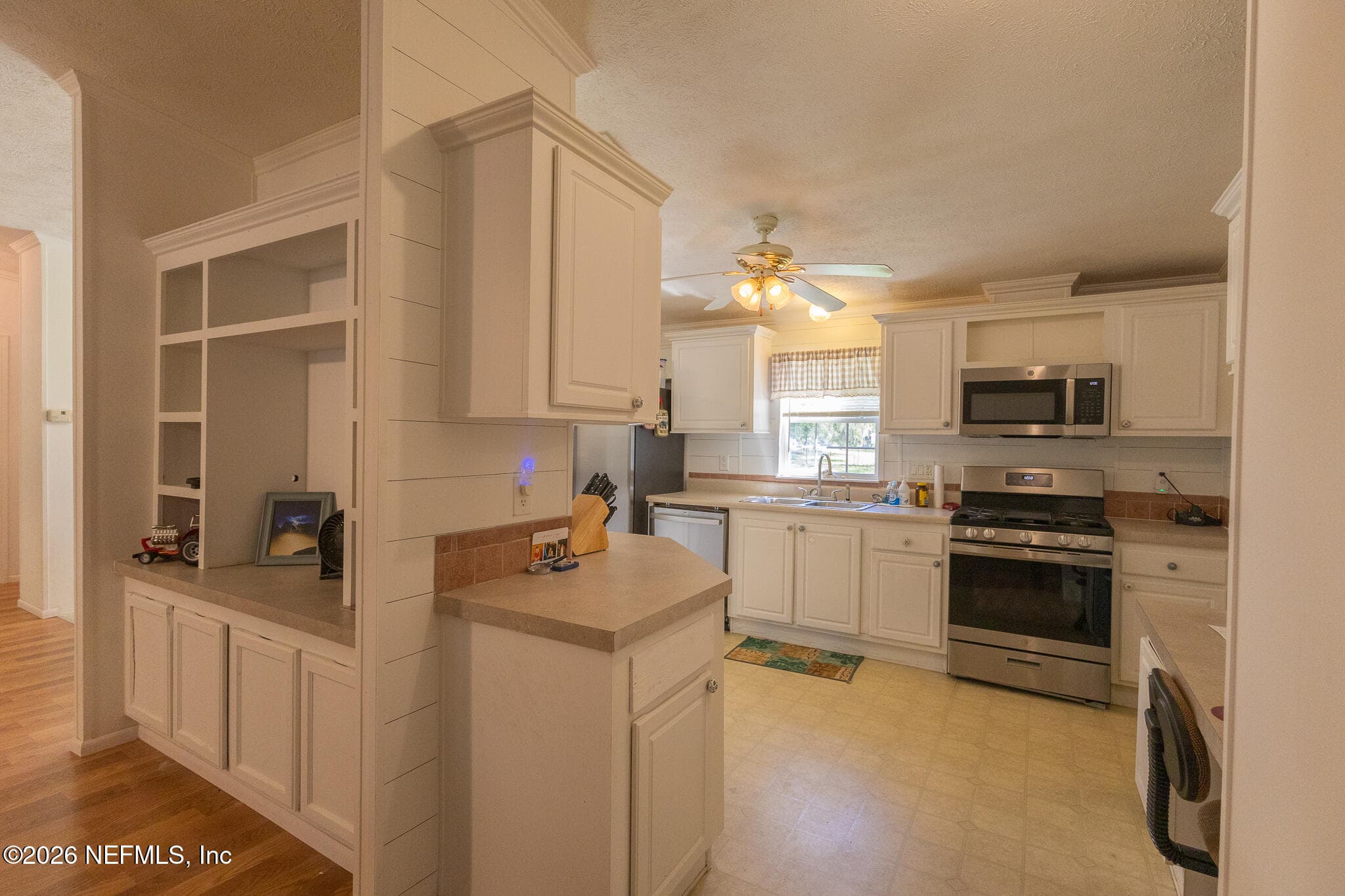 Photo 16 of 124 IDLEWOOD ACRES Lane, Pomona Park, FL 32181