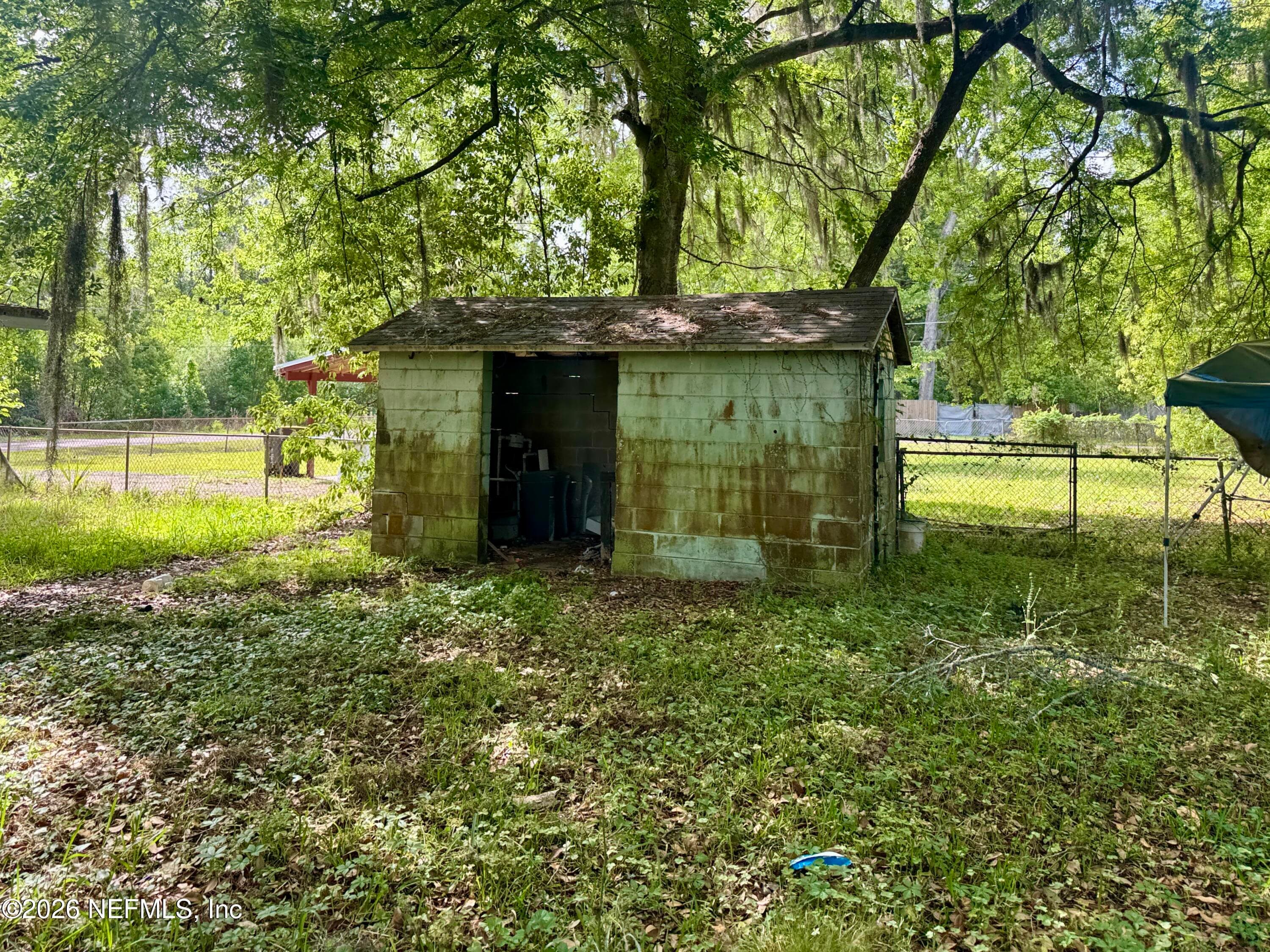 Photo 4 of 6228 BLUEBIRD Road, Jacksonville, FL 32219