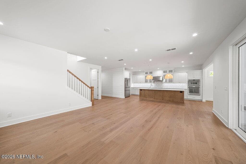 Large Great room — 397 PLAZA, Atlantic Beach, FL 32233