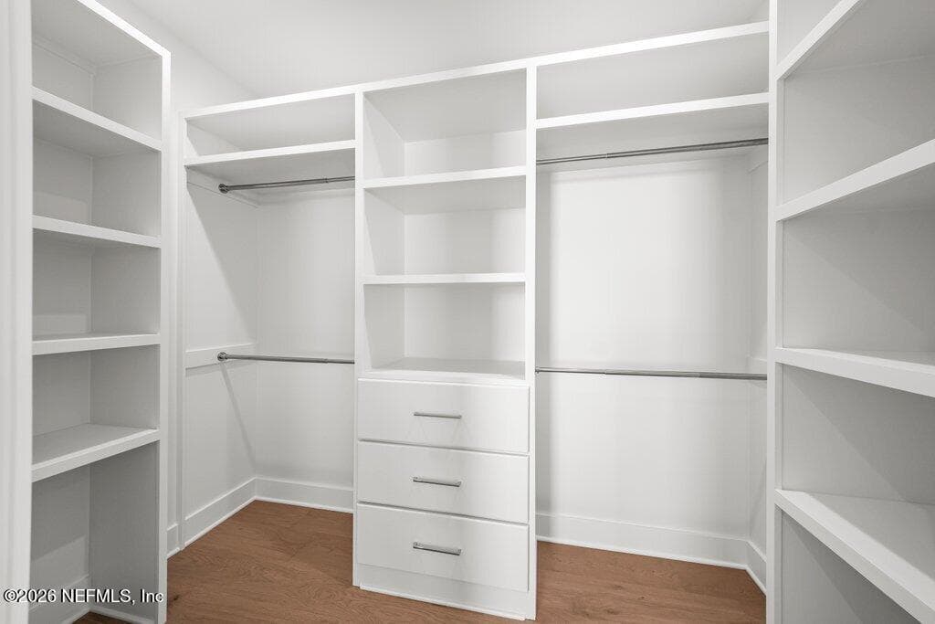 large primary closet — 397 PLAZA, Atlantic Beach, FL 32233