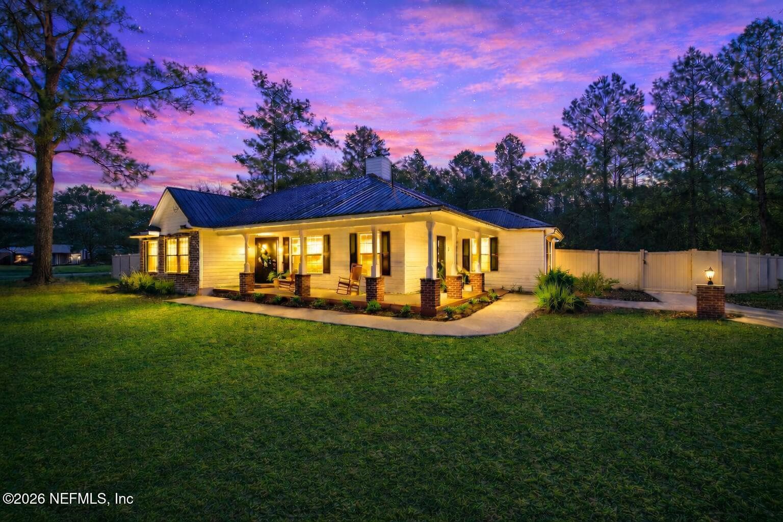 Photo 2 of 129 GRASSY Lane, Palatka, FL 32177