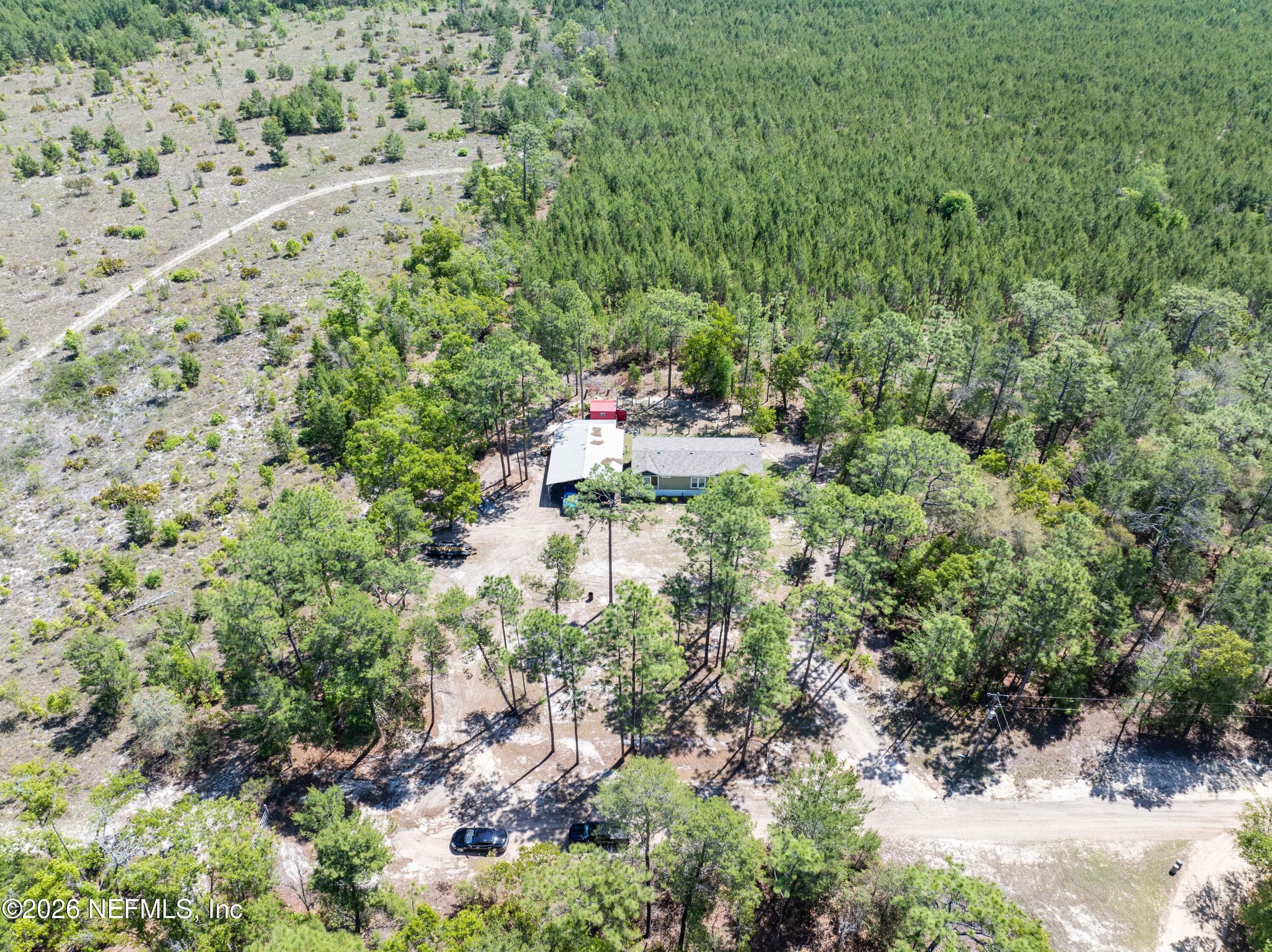 Photo 15 of 221 MAGNOLIA Road, Hawthorne, FL 32640
