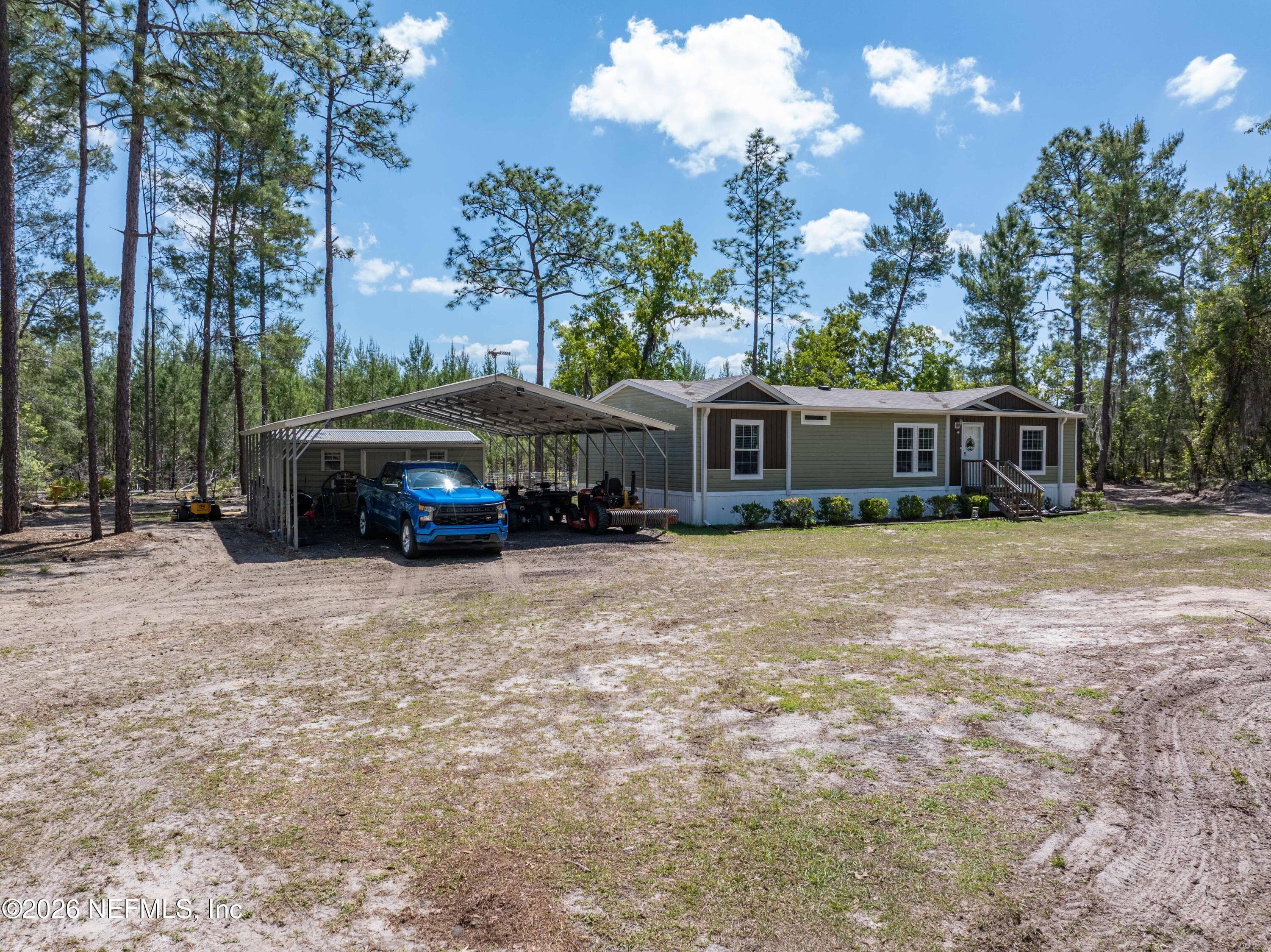 Photo 5 of 221 MAGNOLIA Road, Hawthorne, FL 32640